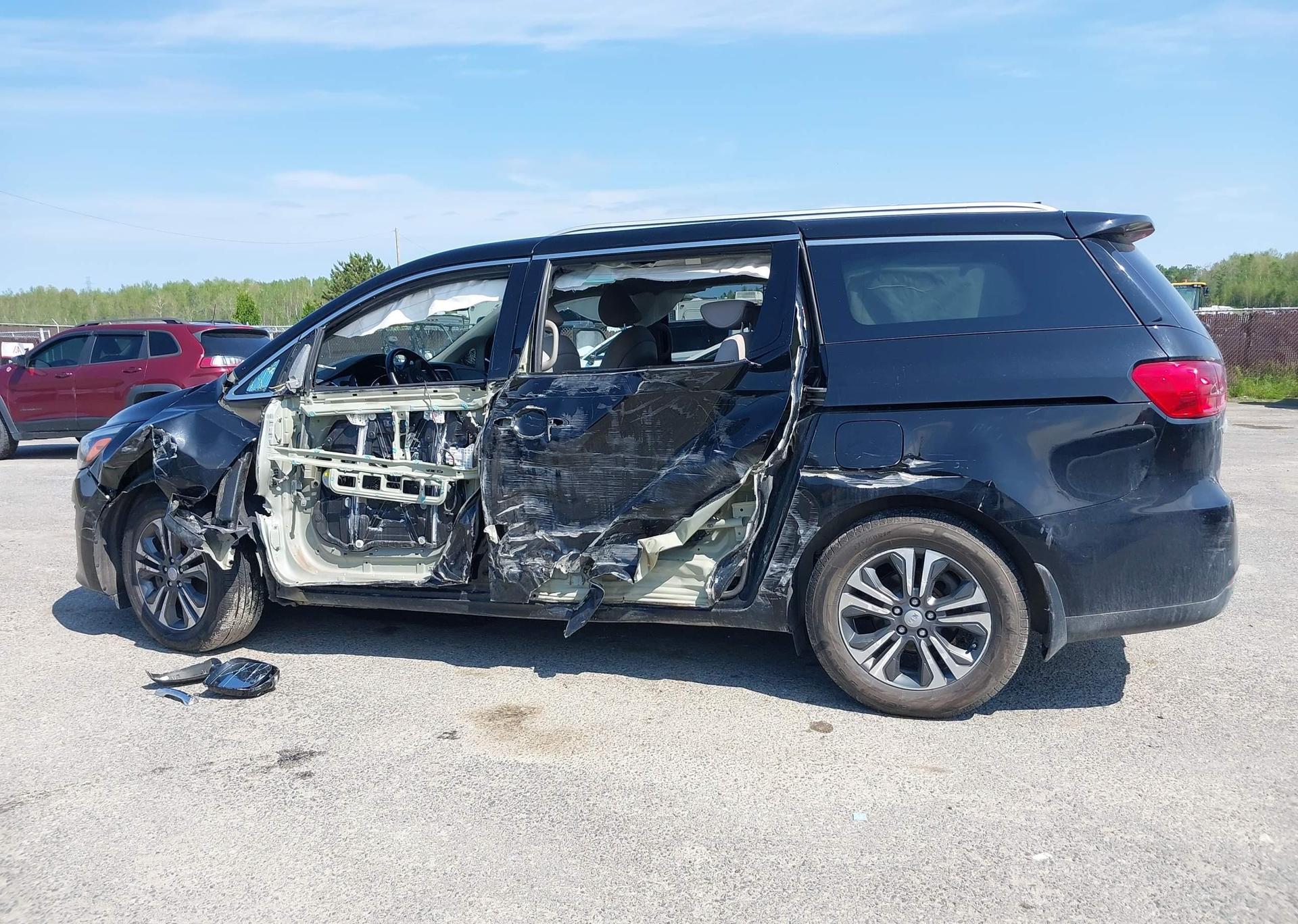 2019 KIA SEDONA