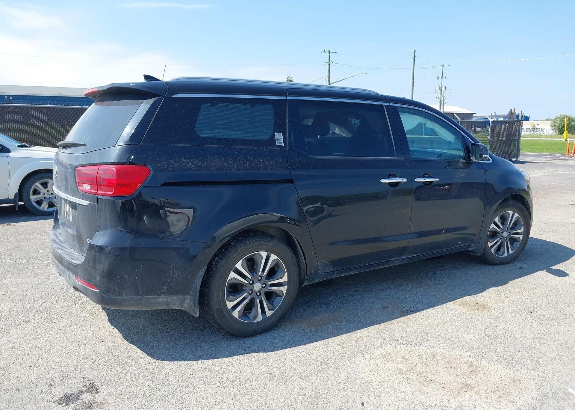 2019 KIA SEDONA