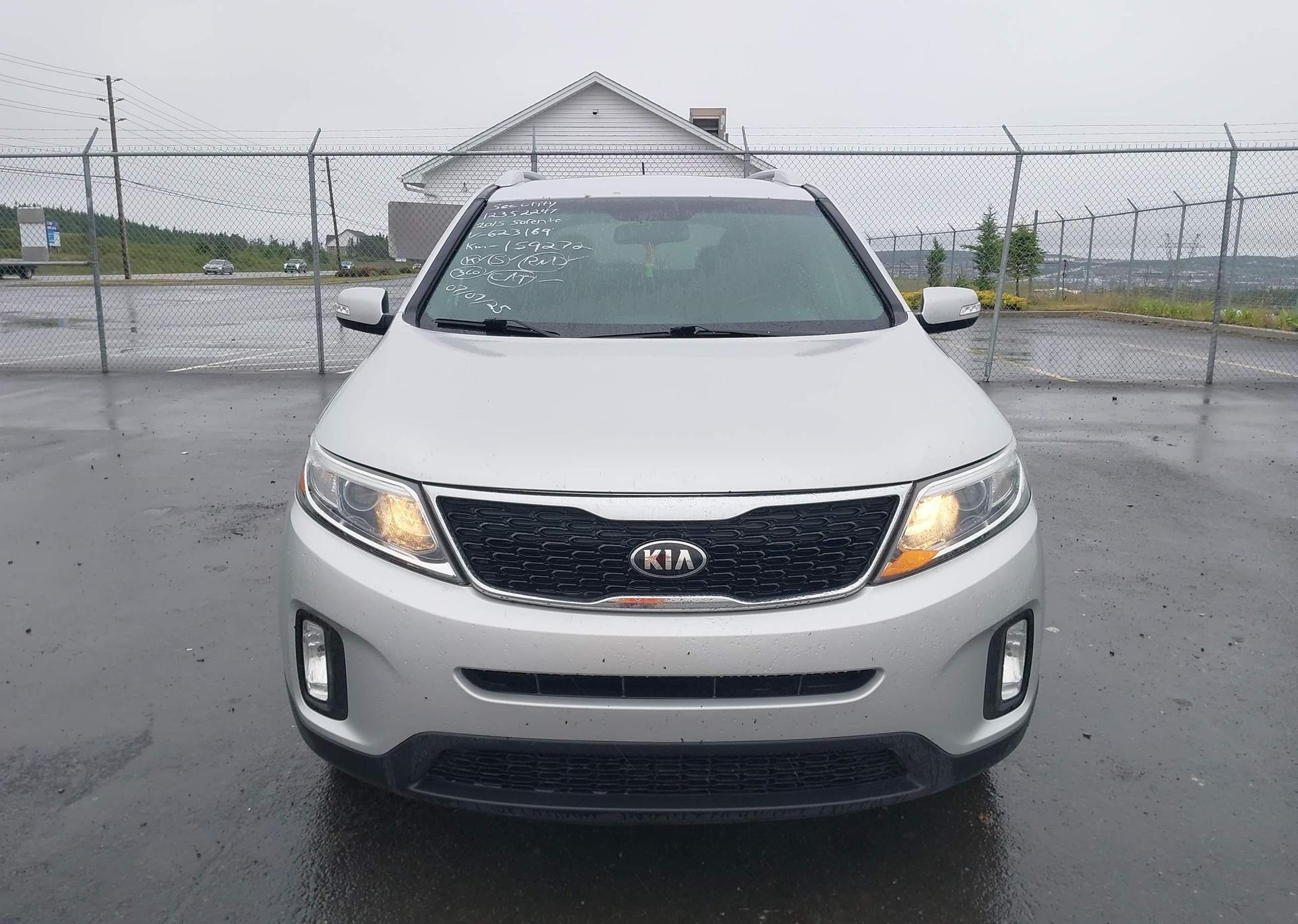 2015 KIA SORENTO LX V6