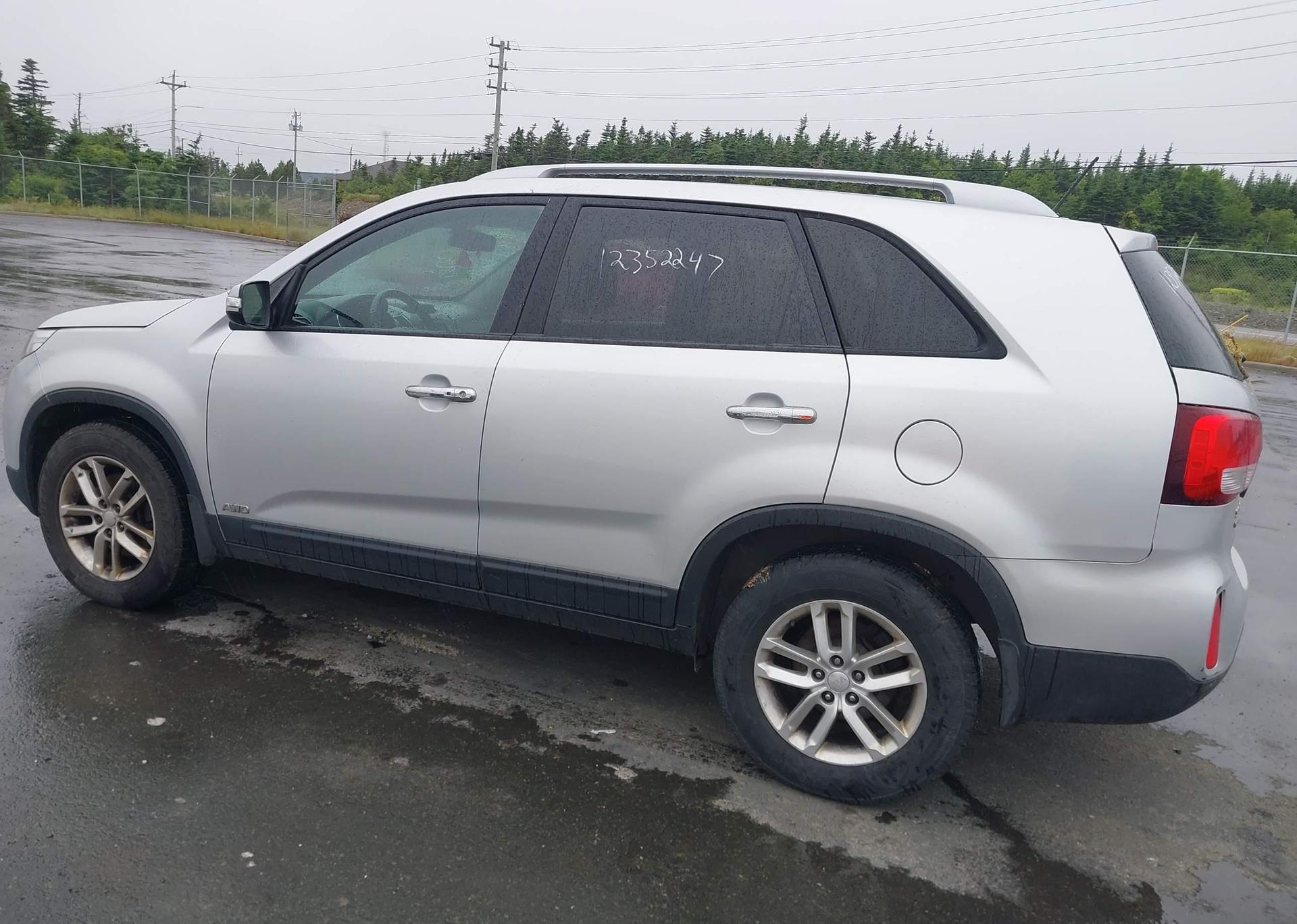 2015 KIA SORENTO LX V6