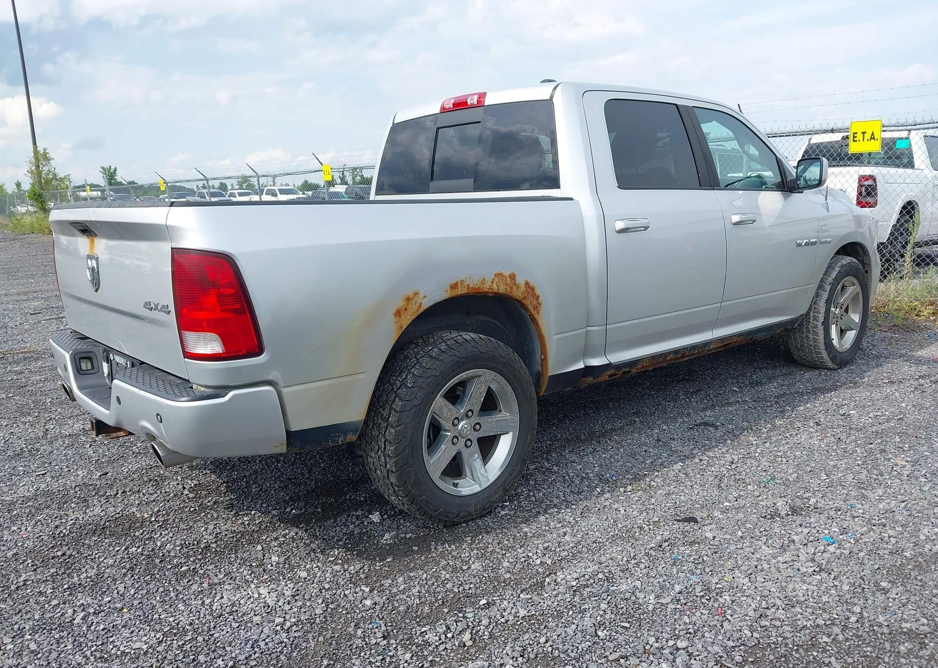 2010 DODGE RAM 1500 SLT