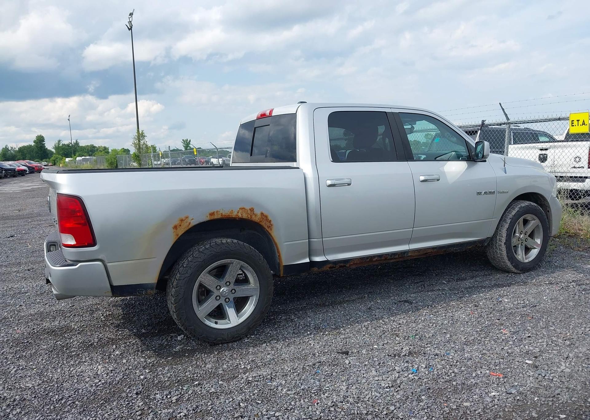 2010 DODGE RAM 1500 SLT