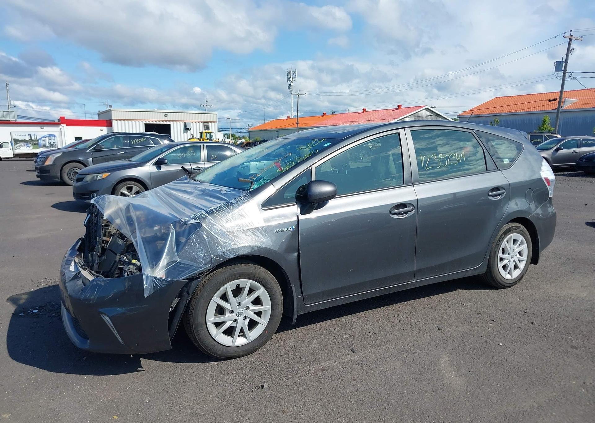 2013 TOYOTA PRIUS V