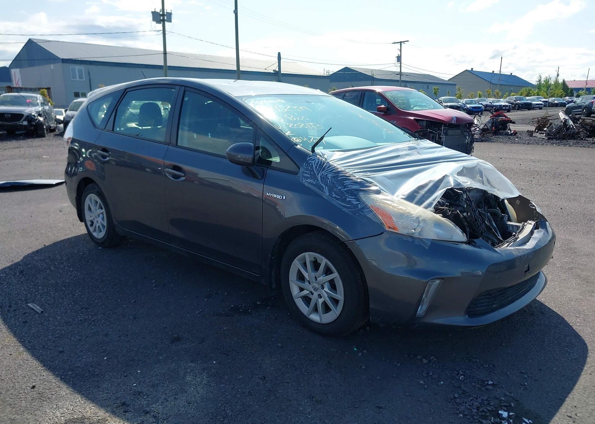 2013 TOYOTA PRIUS V