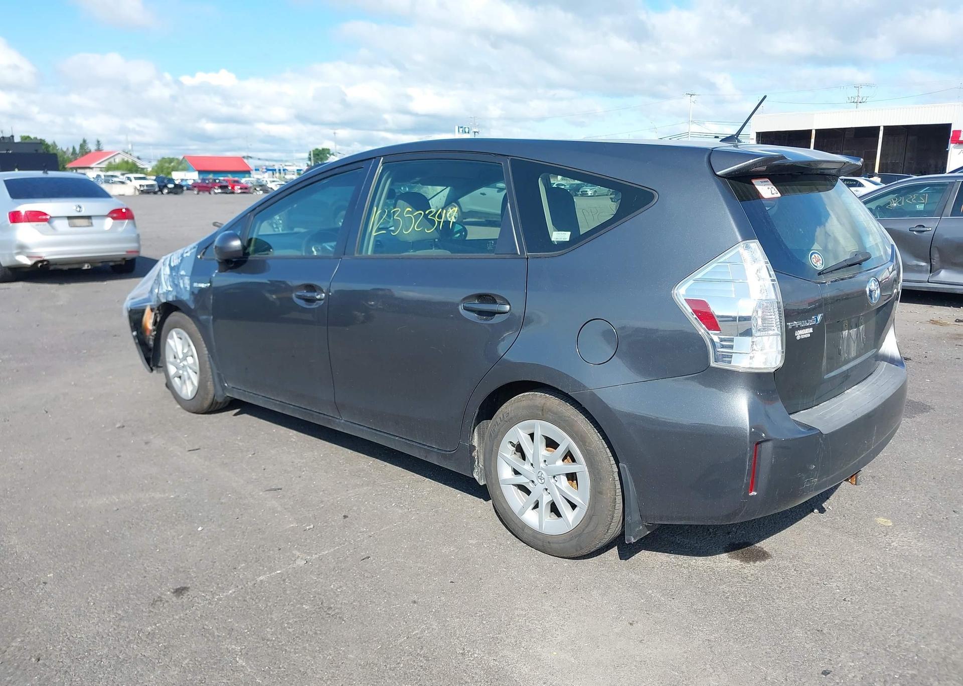 2013 TOYOTA PRIUS V