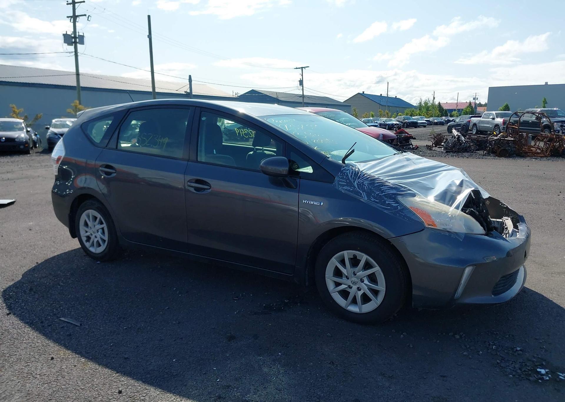 2013 TOYOTA PRIUS V
