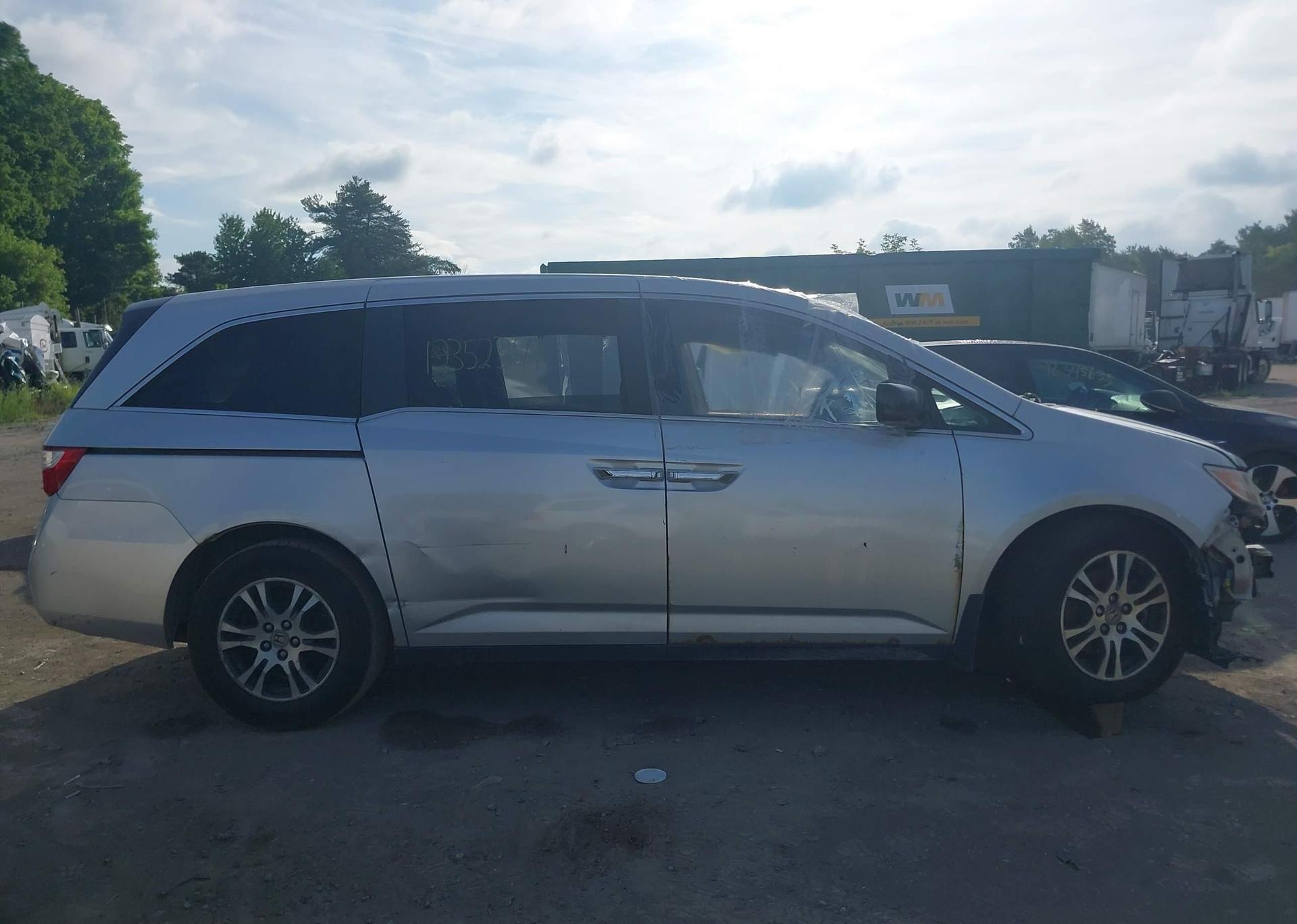 2011 HONDA ODYSSEY EX
