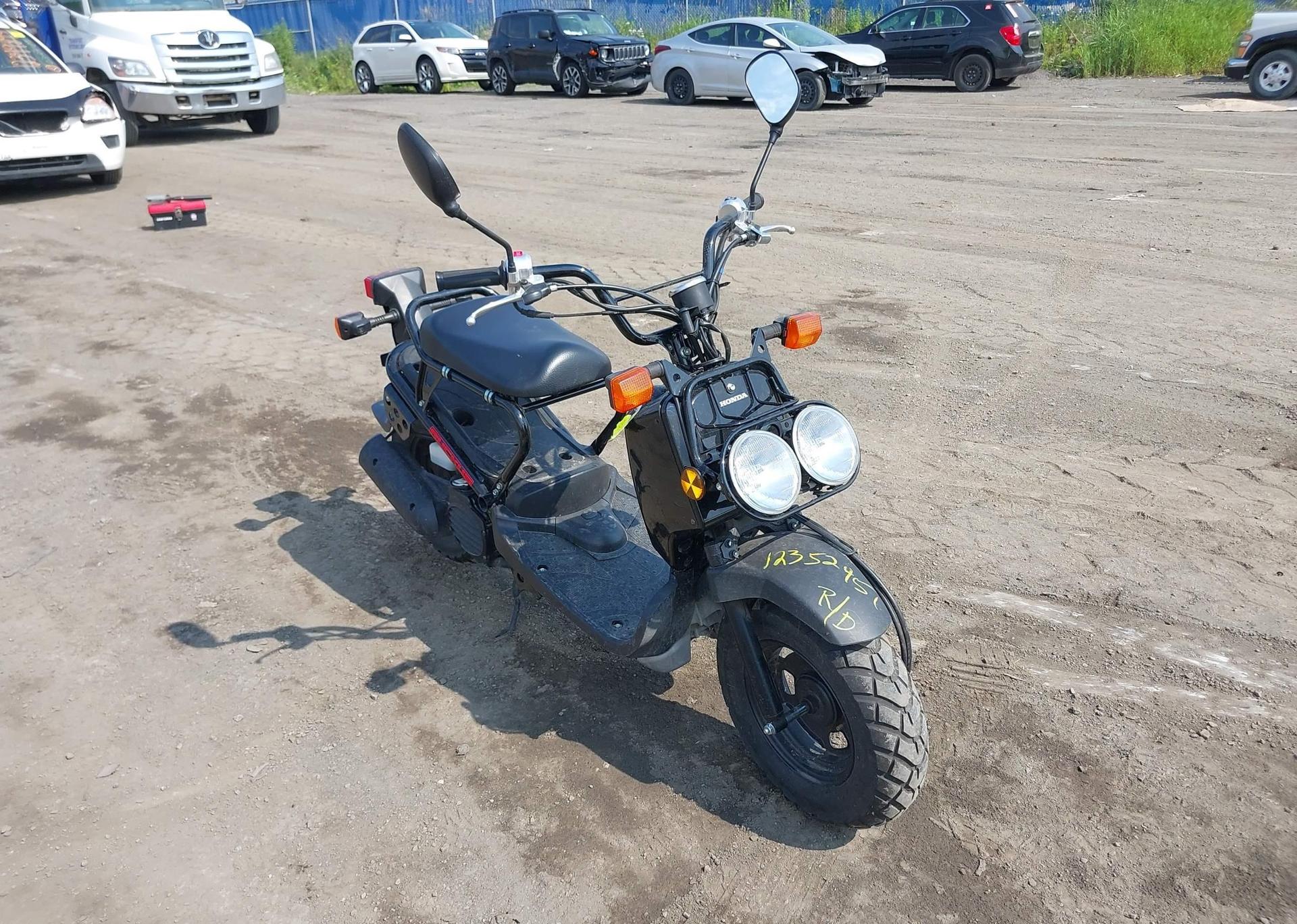 2013 HONDA NPS50