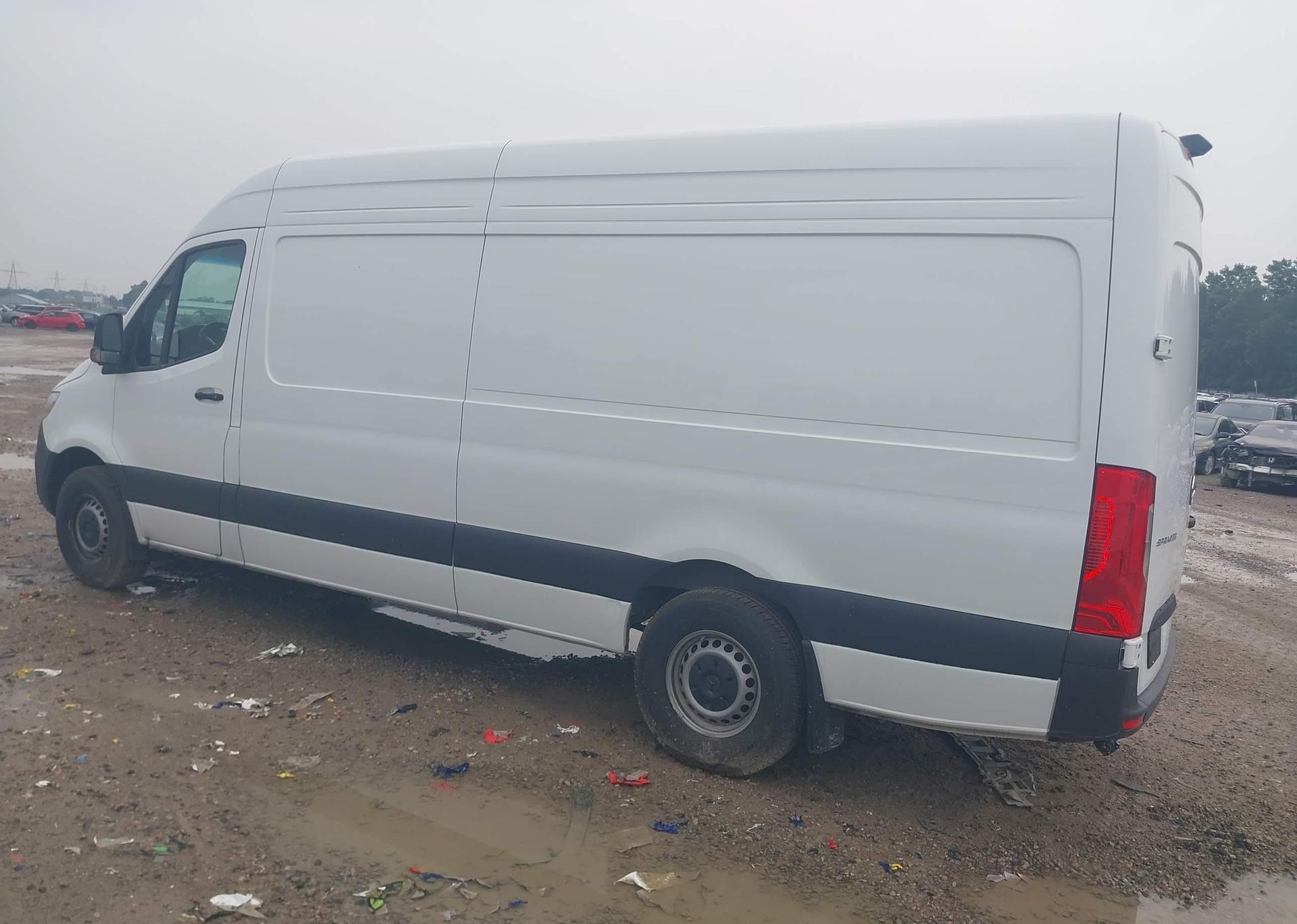 2025 MERCEDES-BENZ SPRINTER 2500