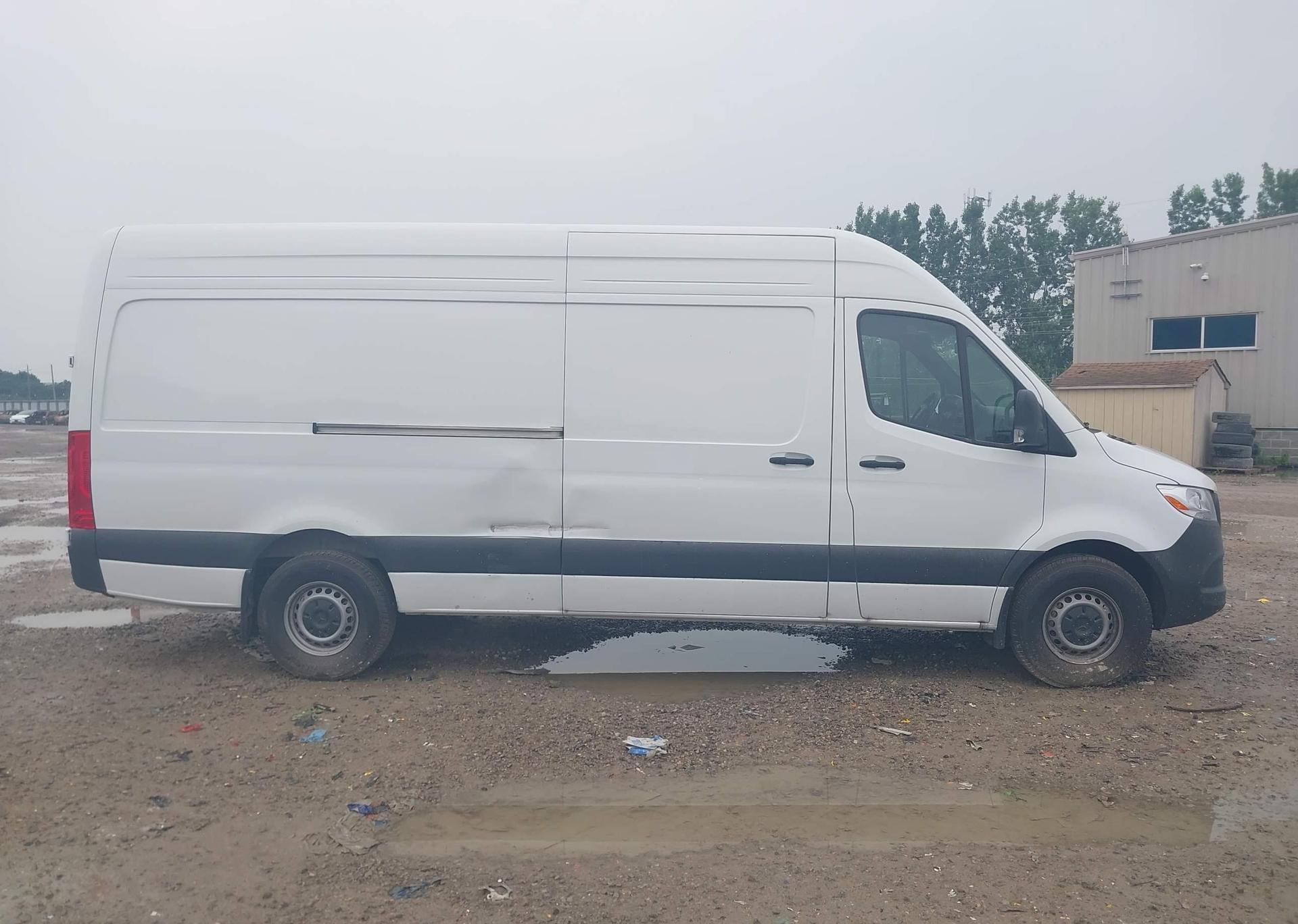 2025 MERCEDES-BENZ SPRINTER 2500