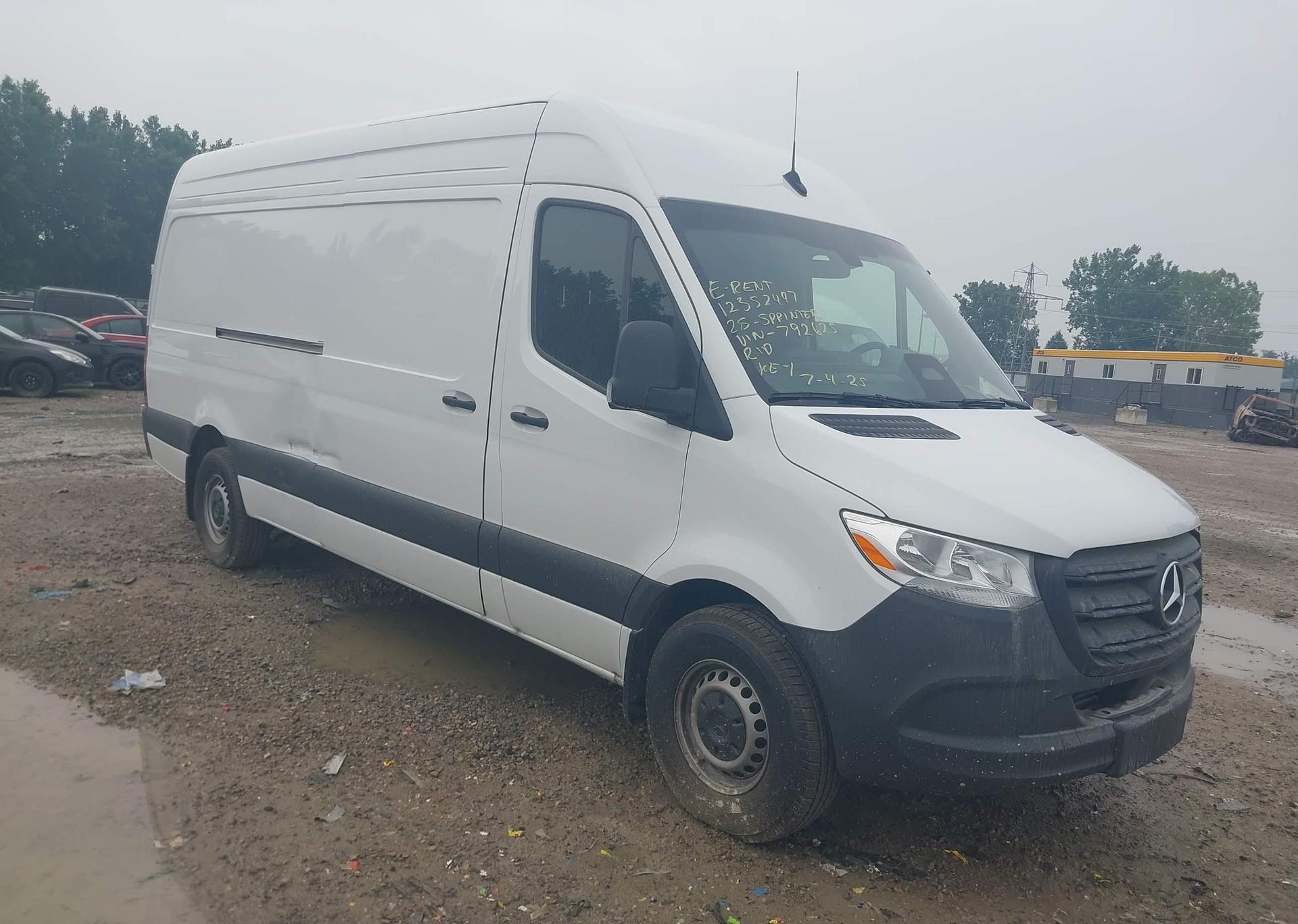 2025 MERCEDES-BENZ SPRINTER 2500