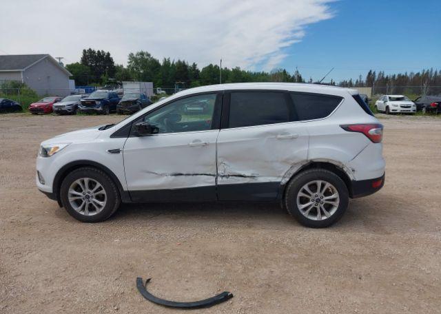 2017 FORD ESCAPE SE