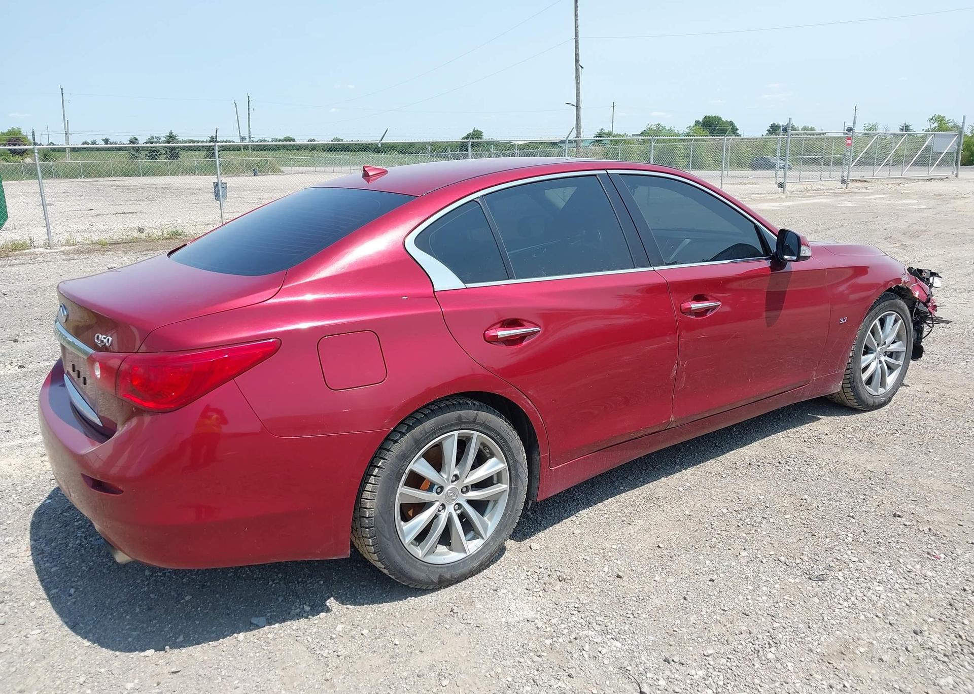 2015 INFINITI Q50 SPORT