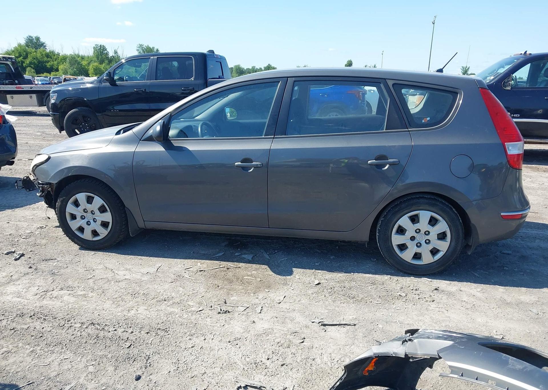 2009 HYUNDAI ELANTRA TOURING L