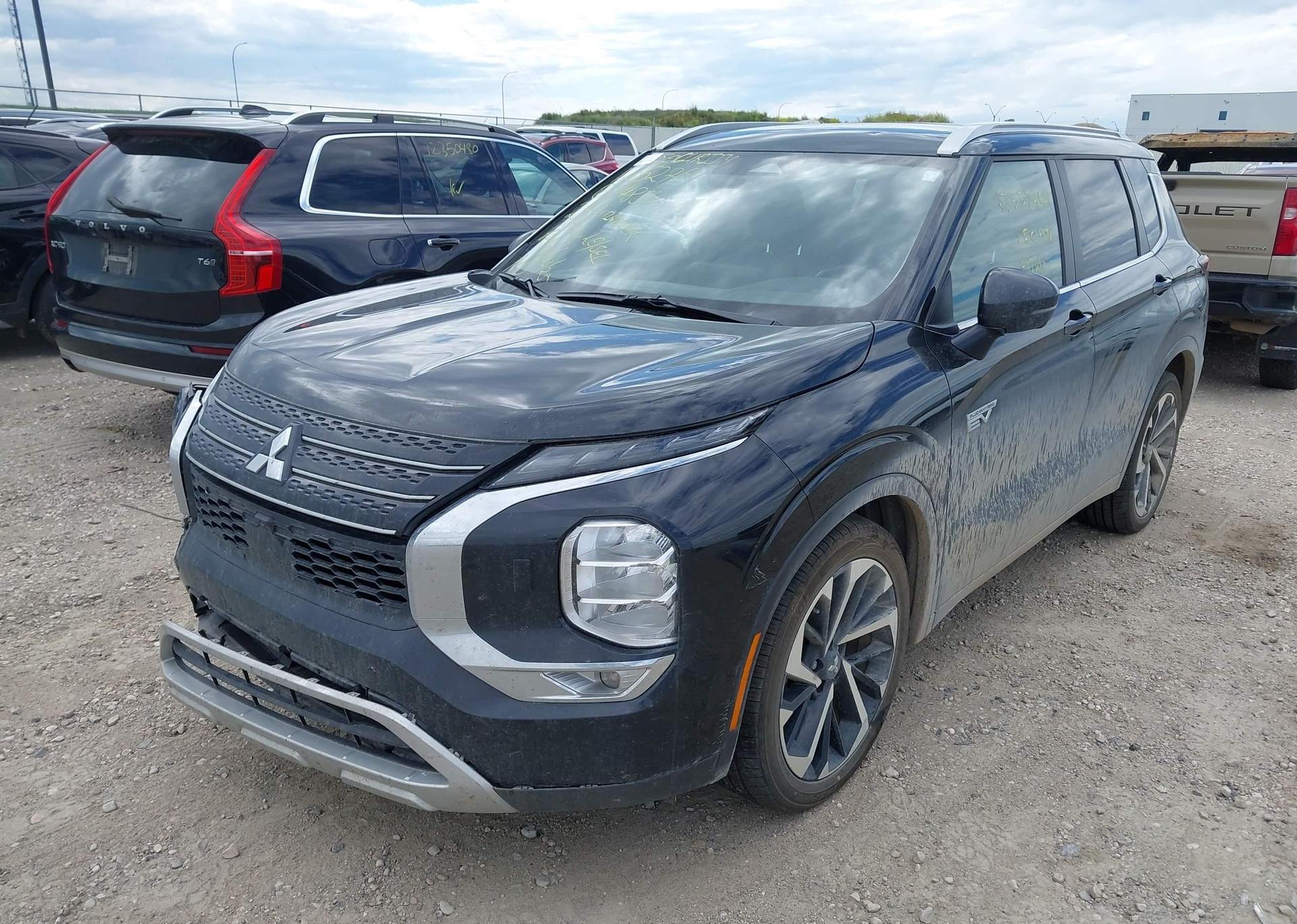 2024 MITSUBISHI OUTLANDER PHEV LE