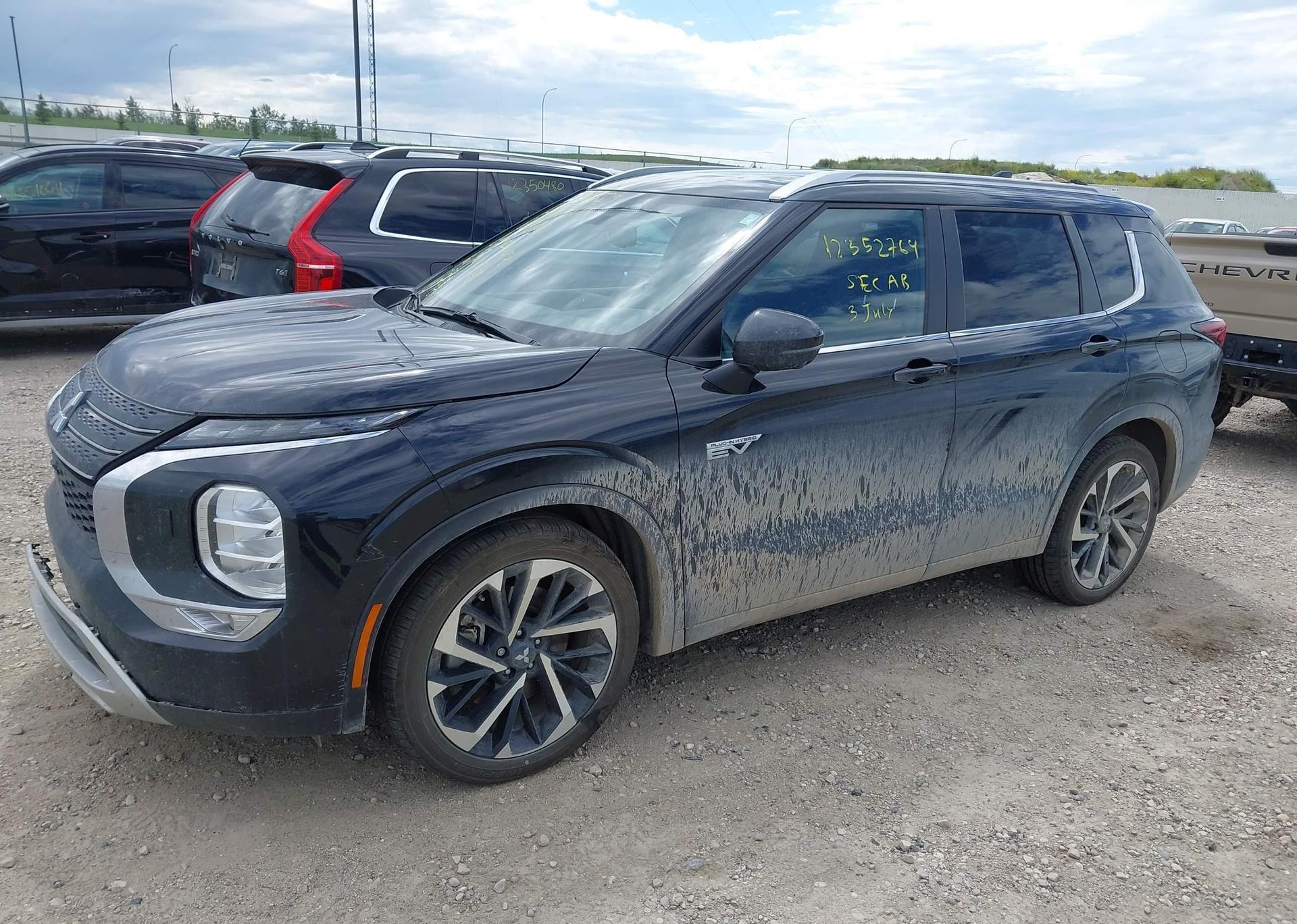 2024 MITSUBISHI OUTLANDER PHEV LE