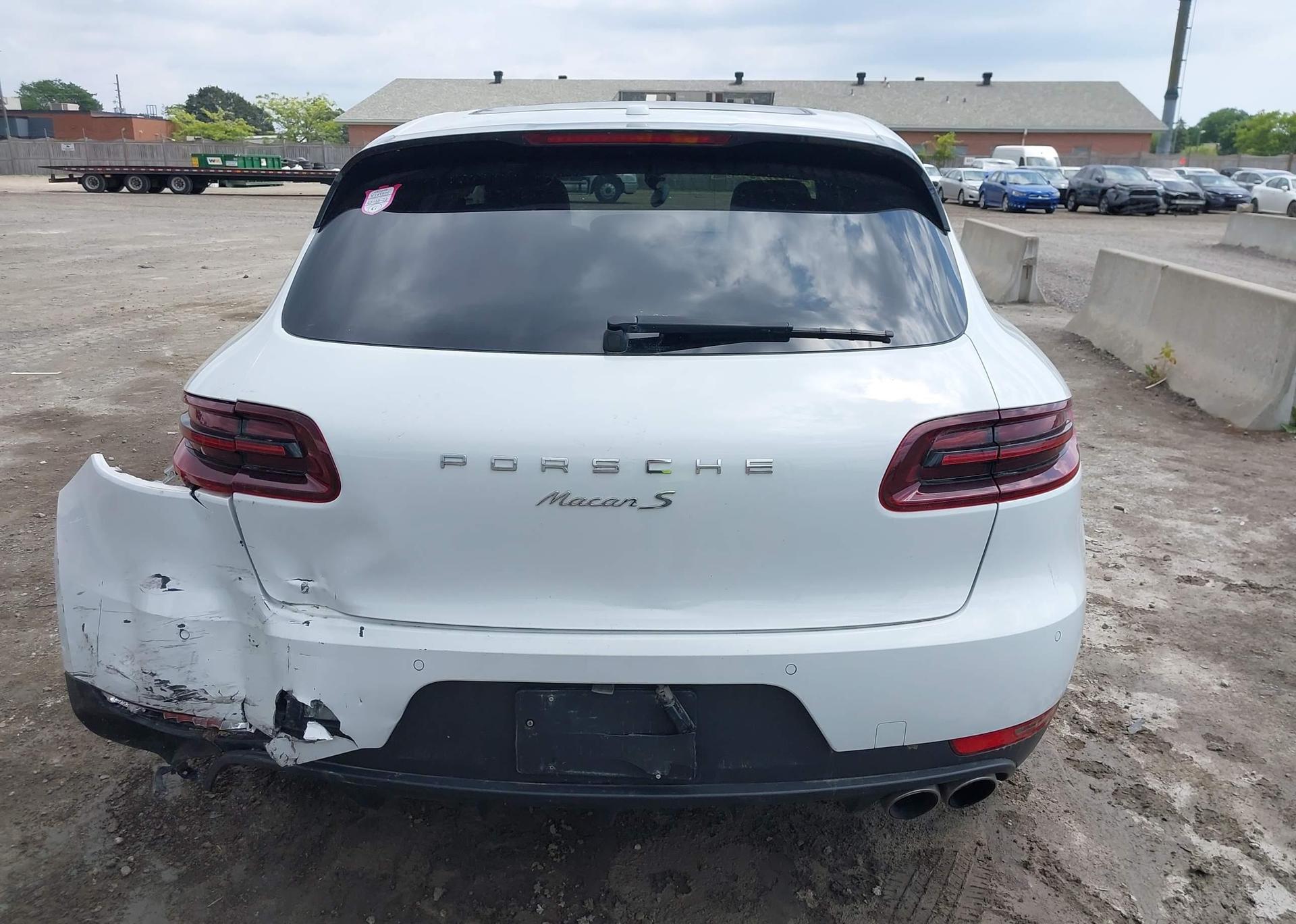 2016 PORSCHE MACAN S