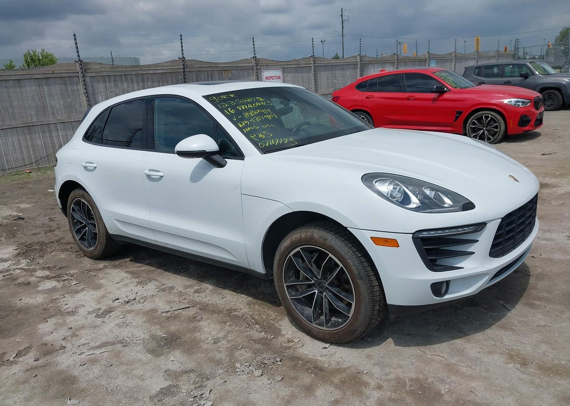 2016 PORSCHE MACAN S