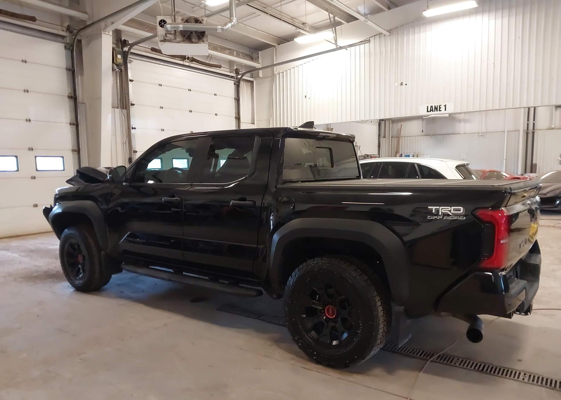 2024 TOYOTA TACOMA DOUBLE CAB
