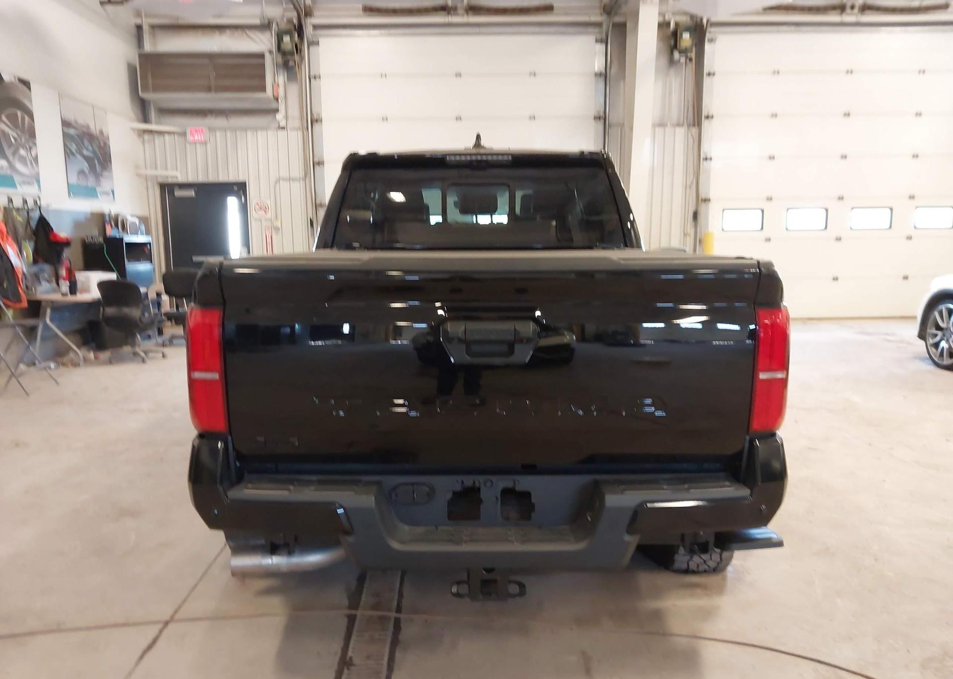 2024 TOYOTA TACOMA DOUBLE CAB