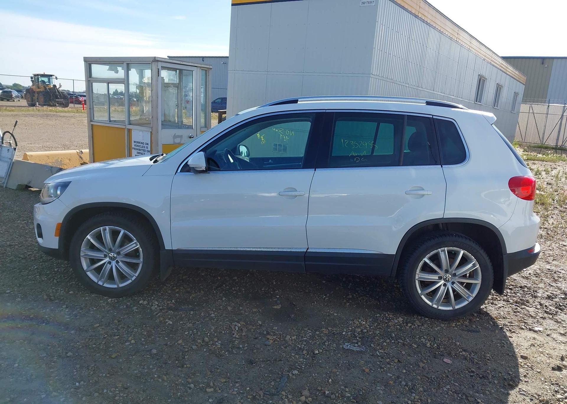 2016 VOLKSWAGEN TIGUAN