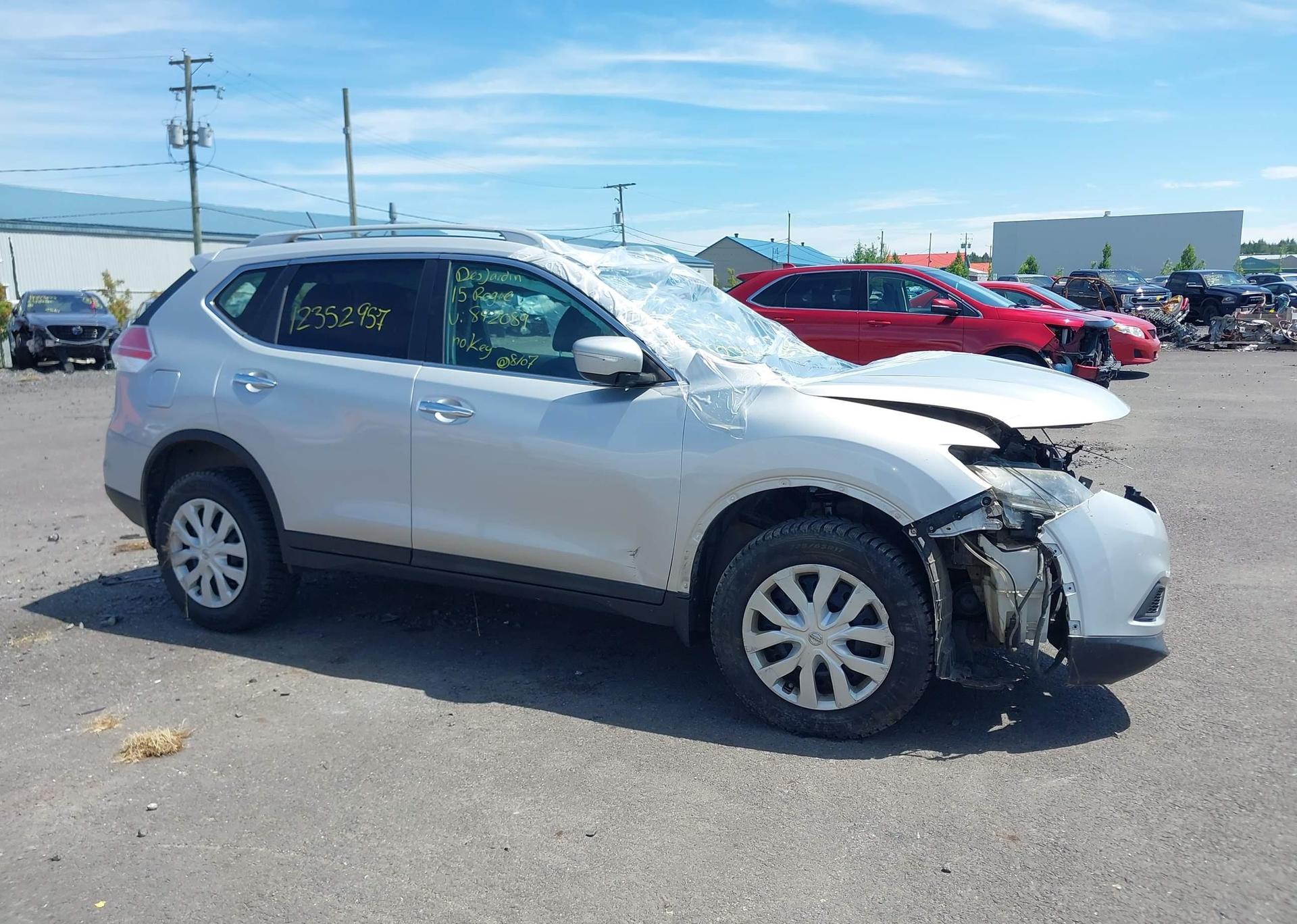 2015 NISSAN ROGUE S