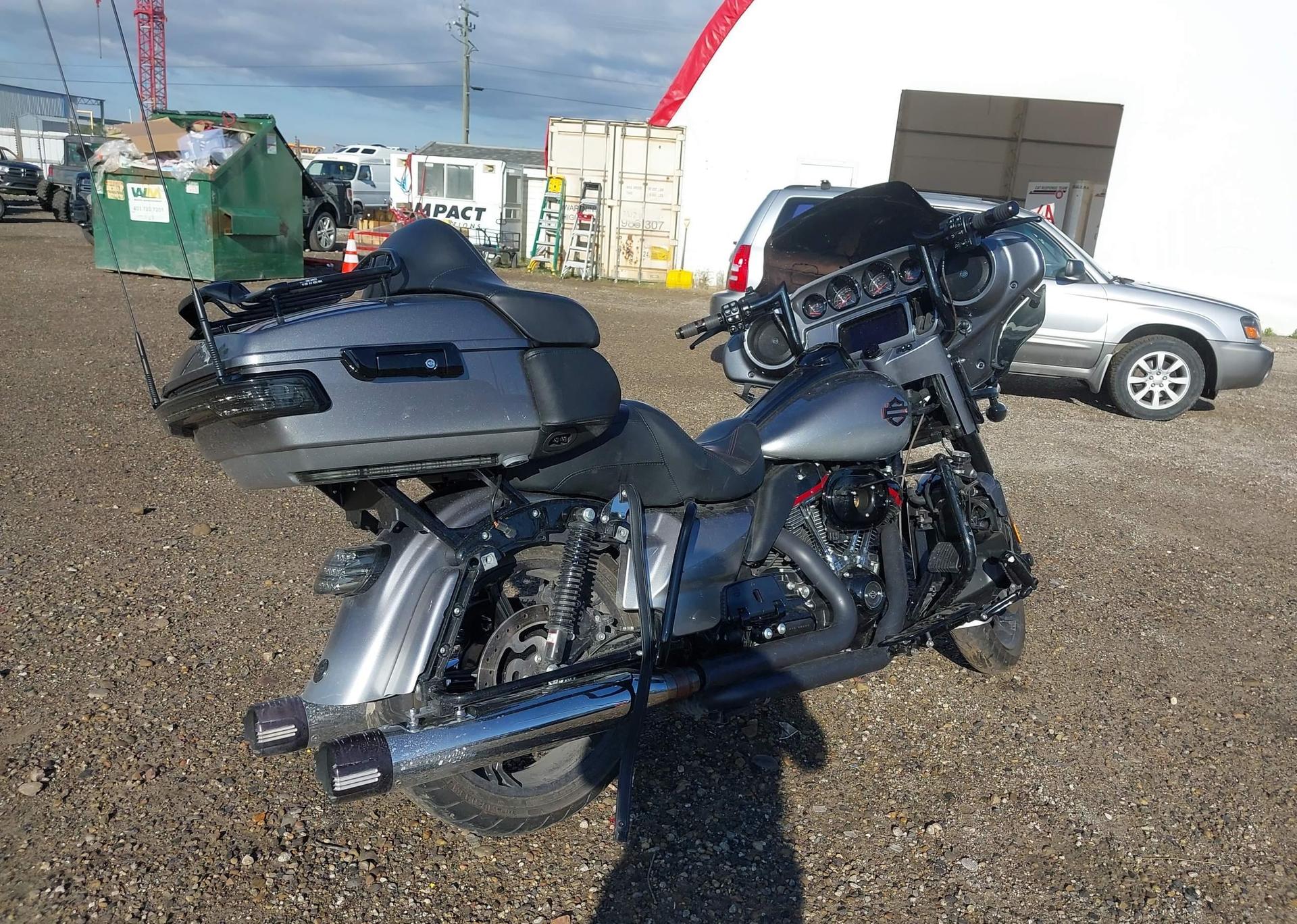 2019 HARLEY-DAVIDSON FLHTKSE