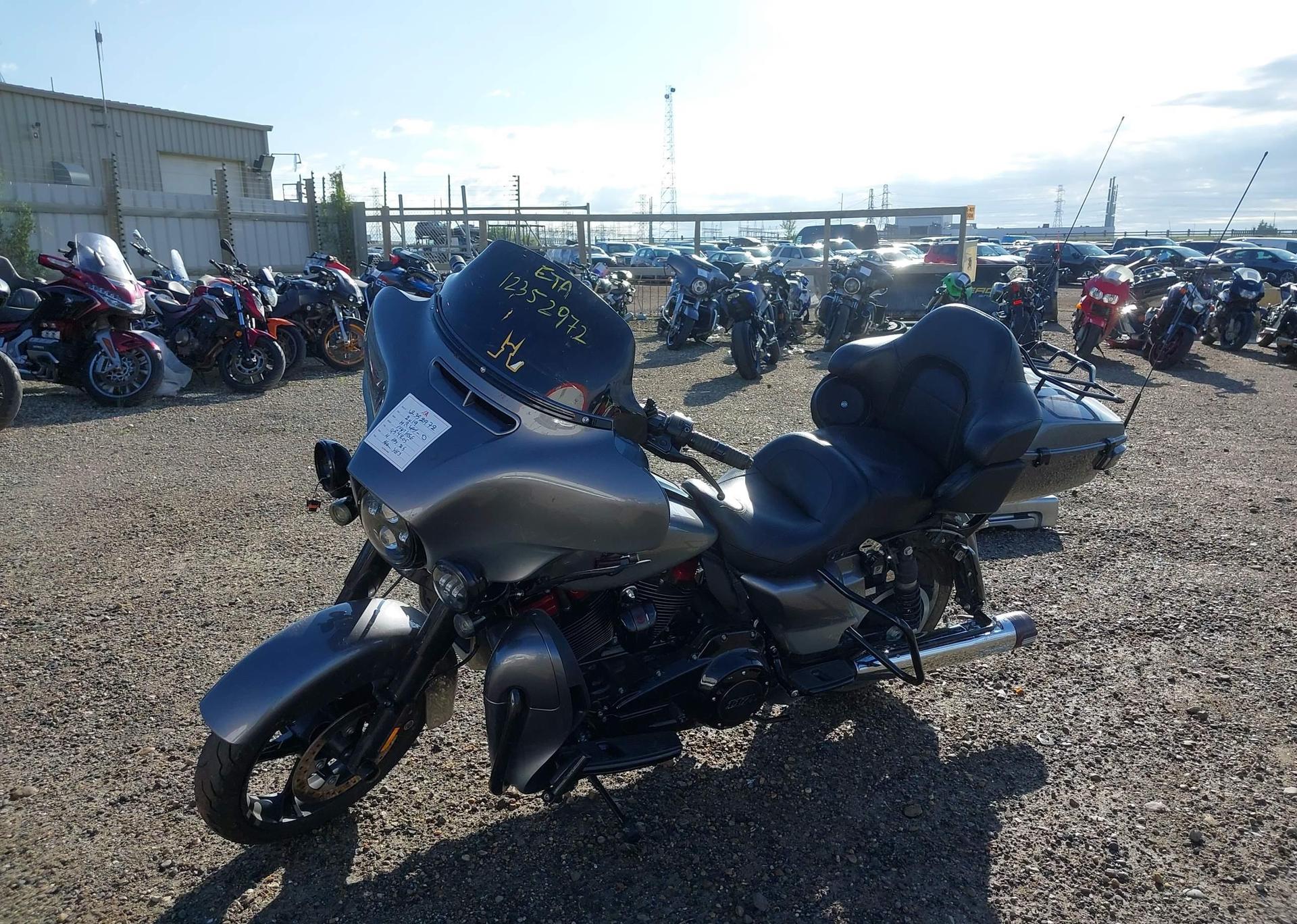 2019 HARLEY-DAVIDSON FLHTKSE