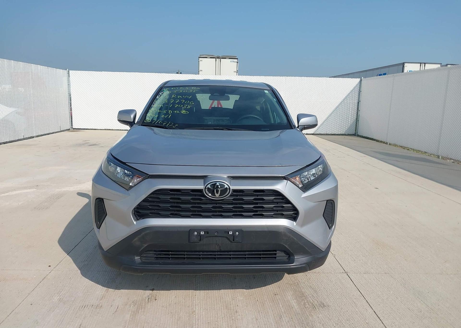 2023 TOYOTA RAV4 LE