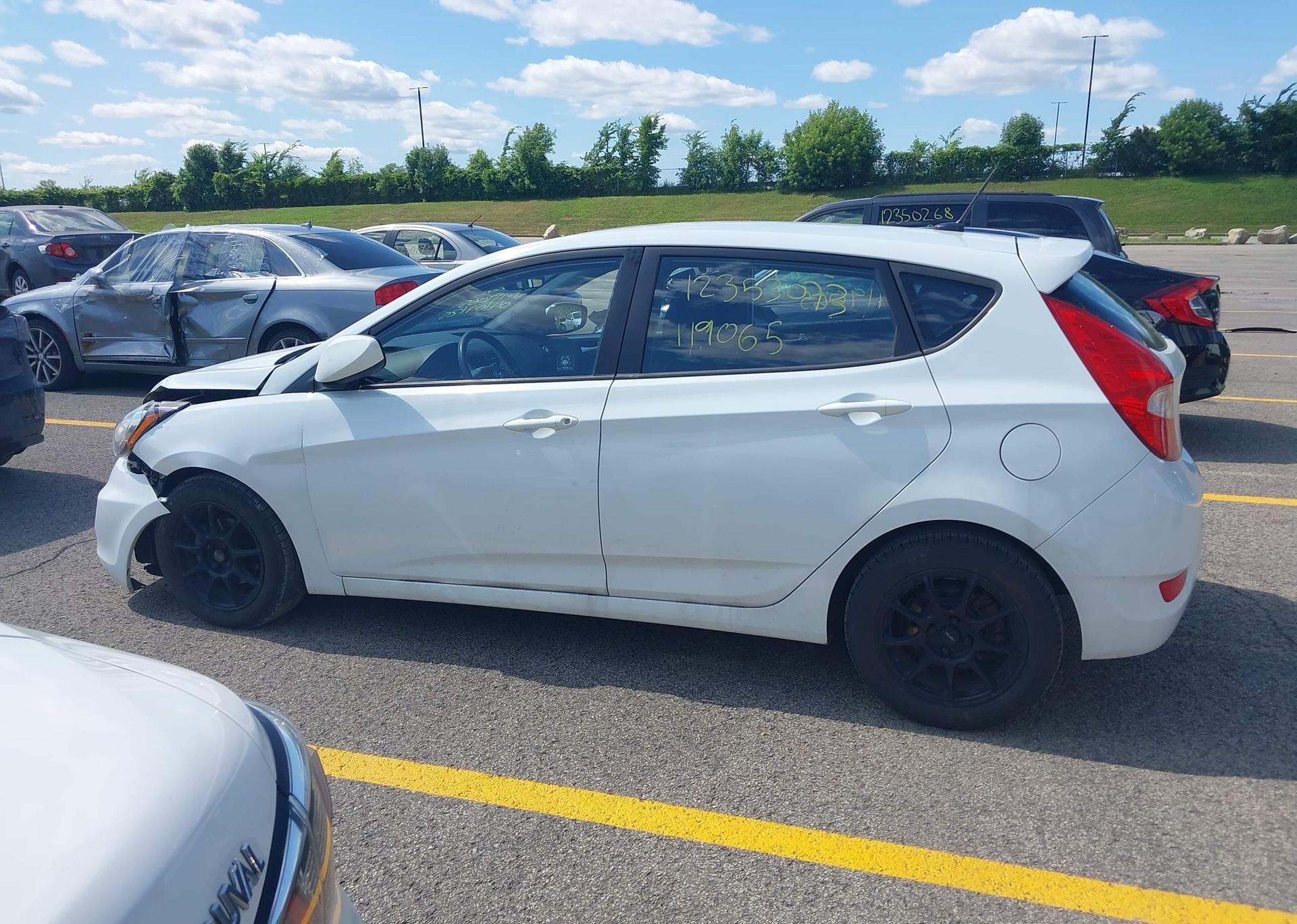 2013 HYUNDAI ACCENT GLS