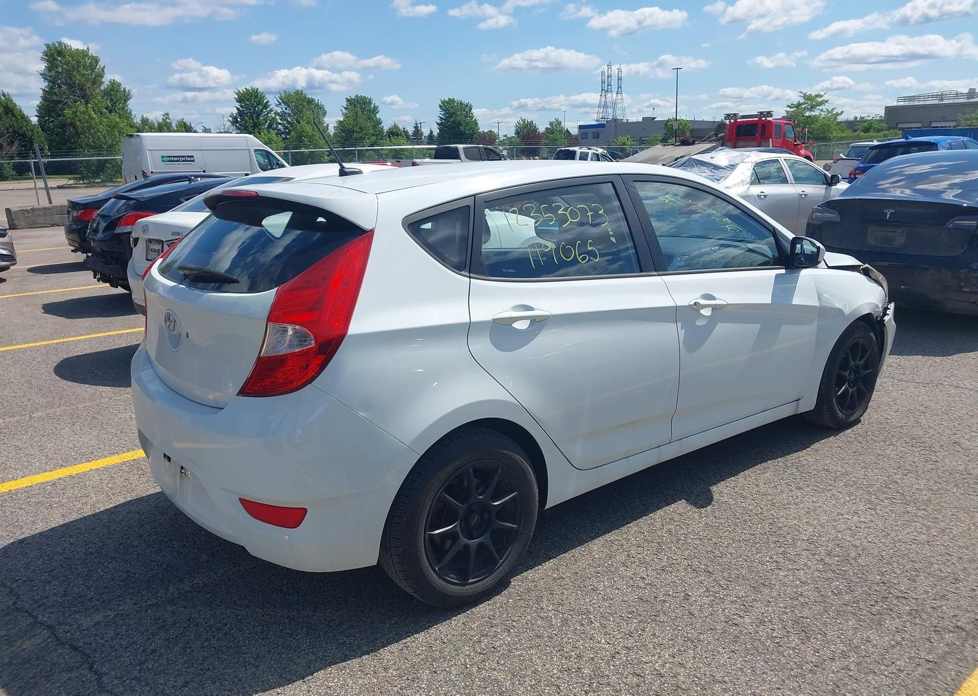 2013 HYUNDAI ACCENT GLS