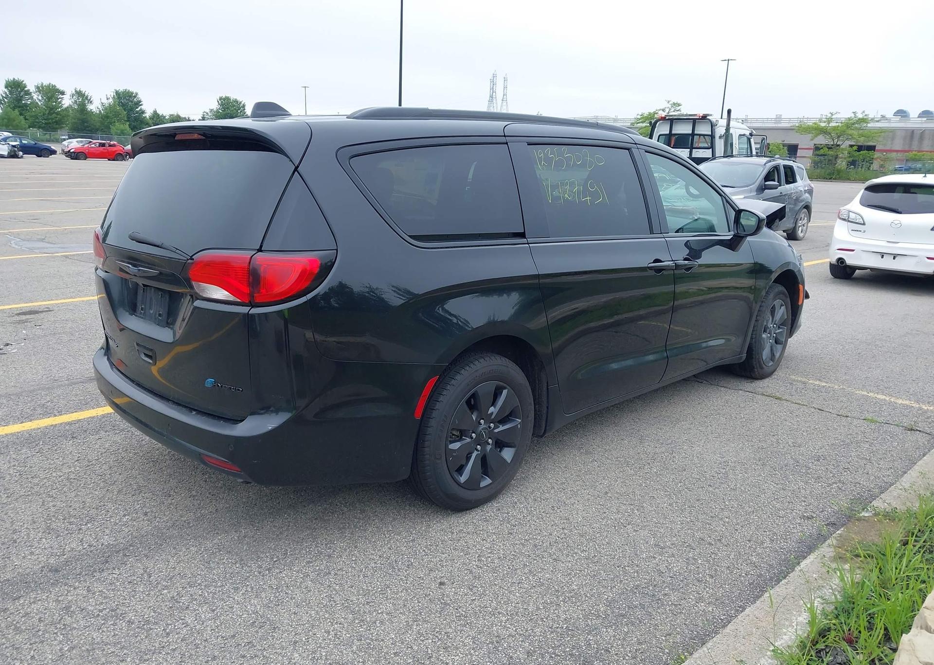 2020 CHRYSLER PACIFICA