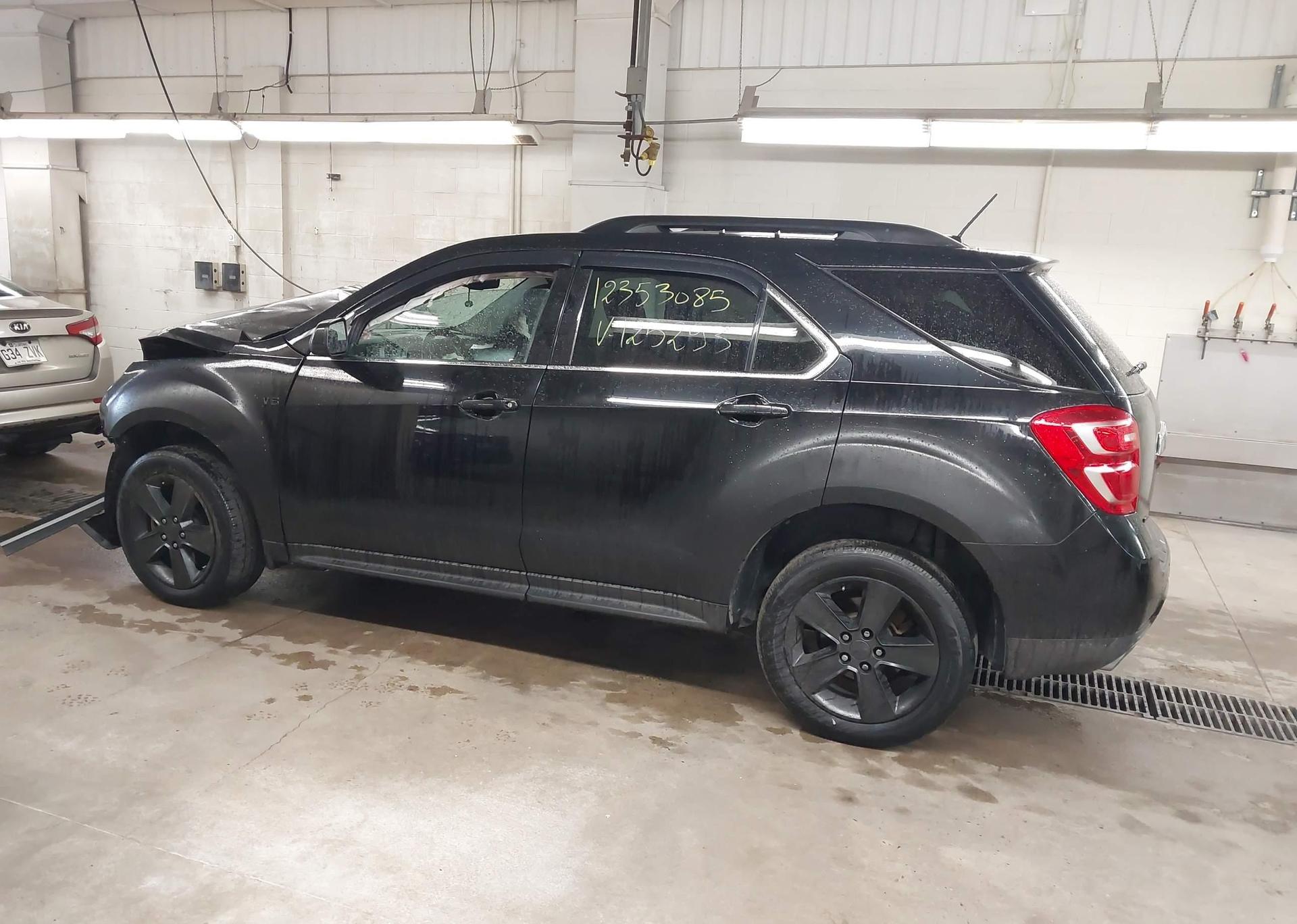 2017 CHEVROLET EQUINOX LT
