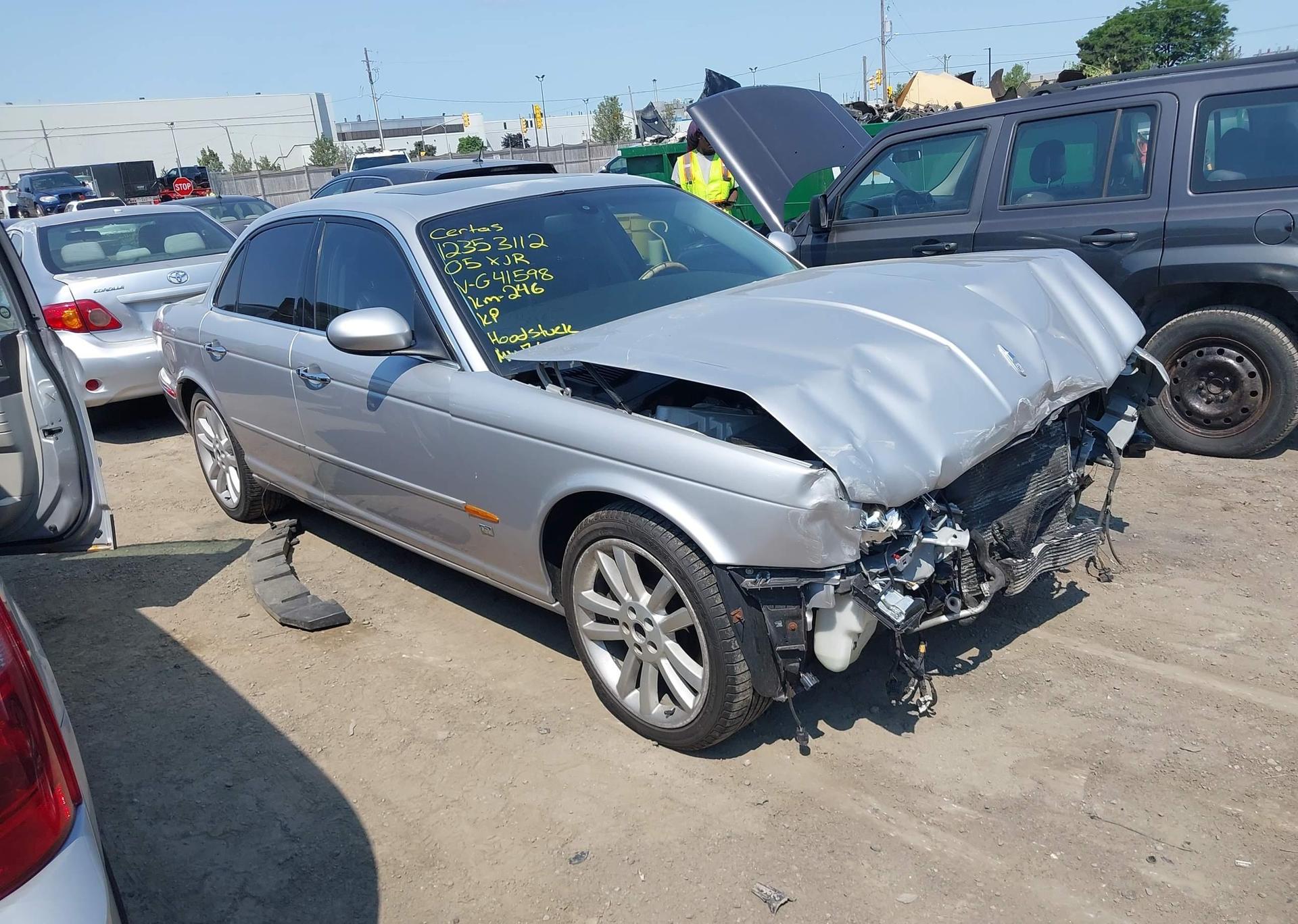 2005 JAGUAR XJR
