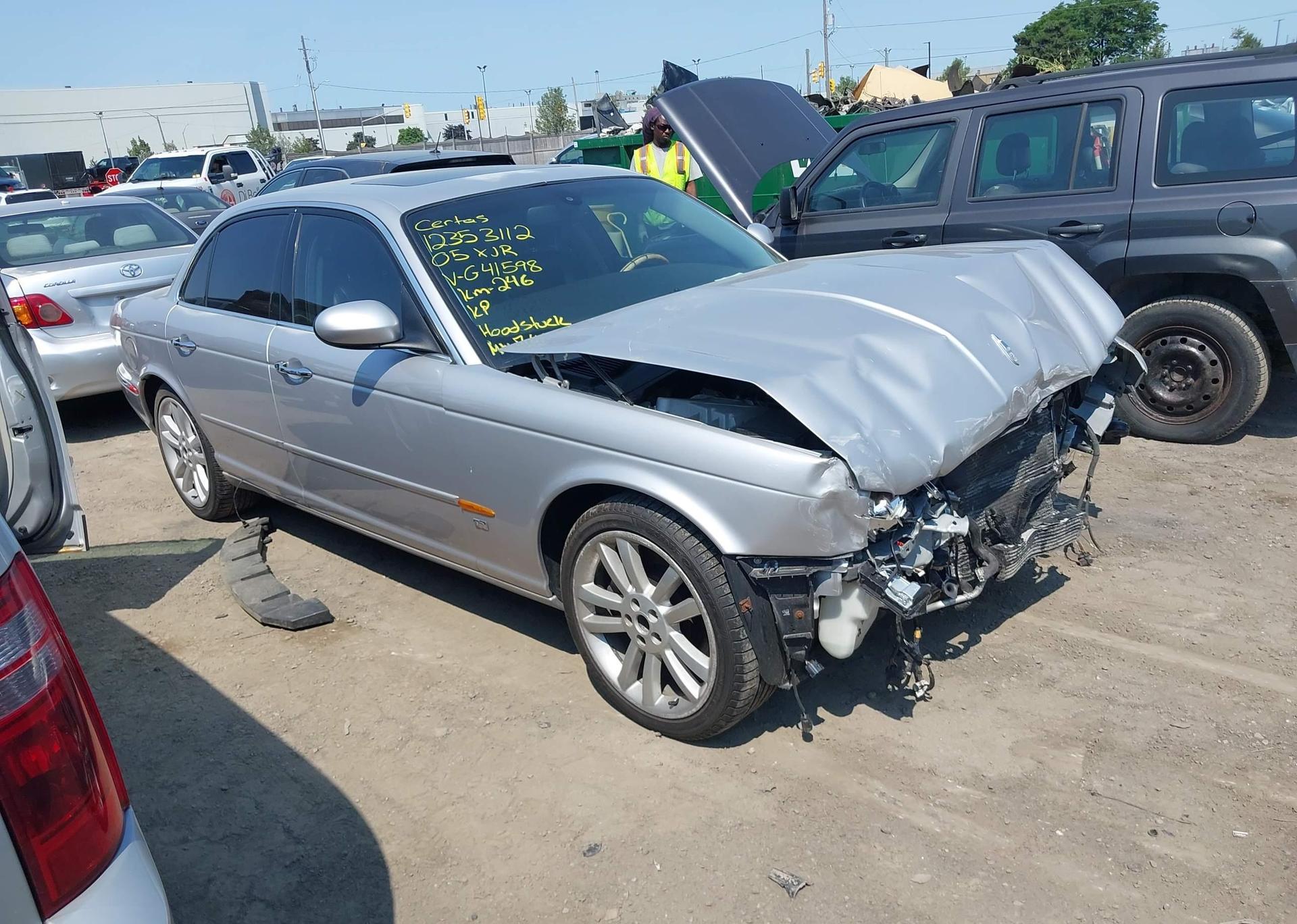 2005 JAGUAR XJR