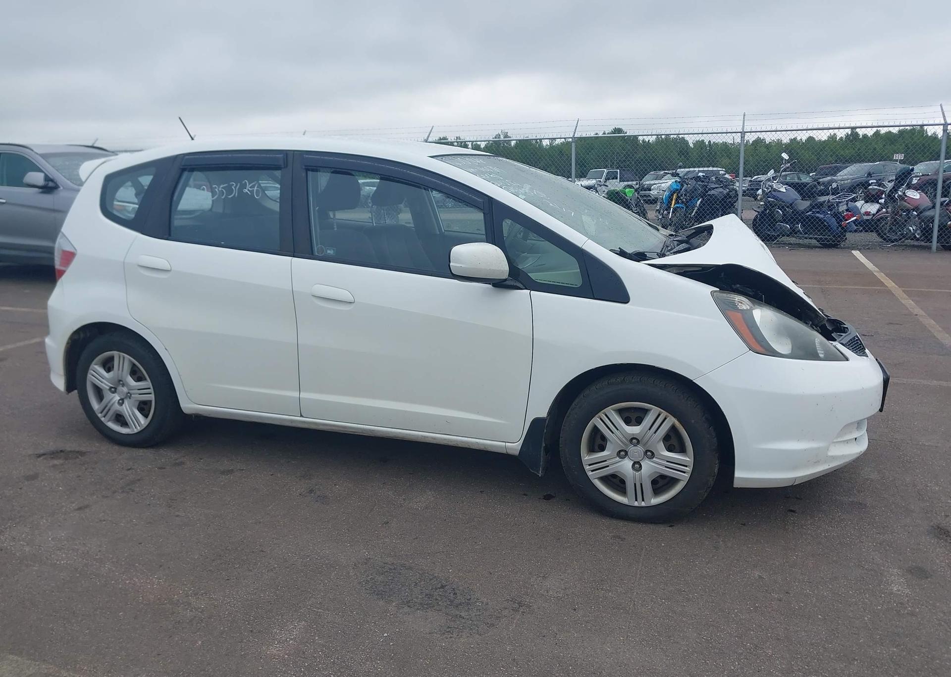 2013 HONDA FIT LX