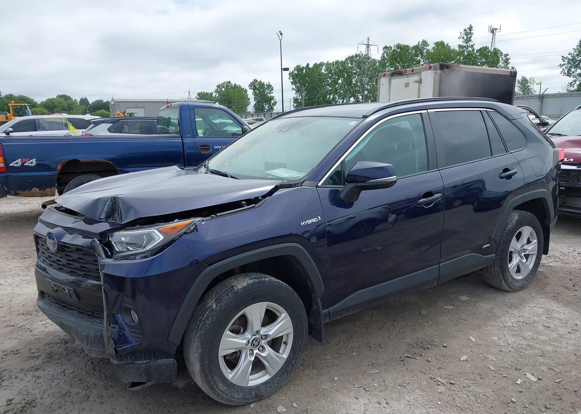 2021 TOYOTA RAV4 HYBRID XLE