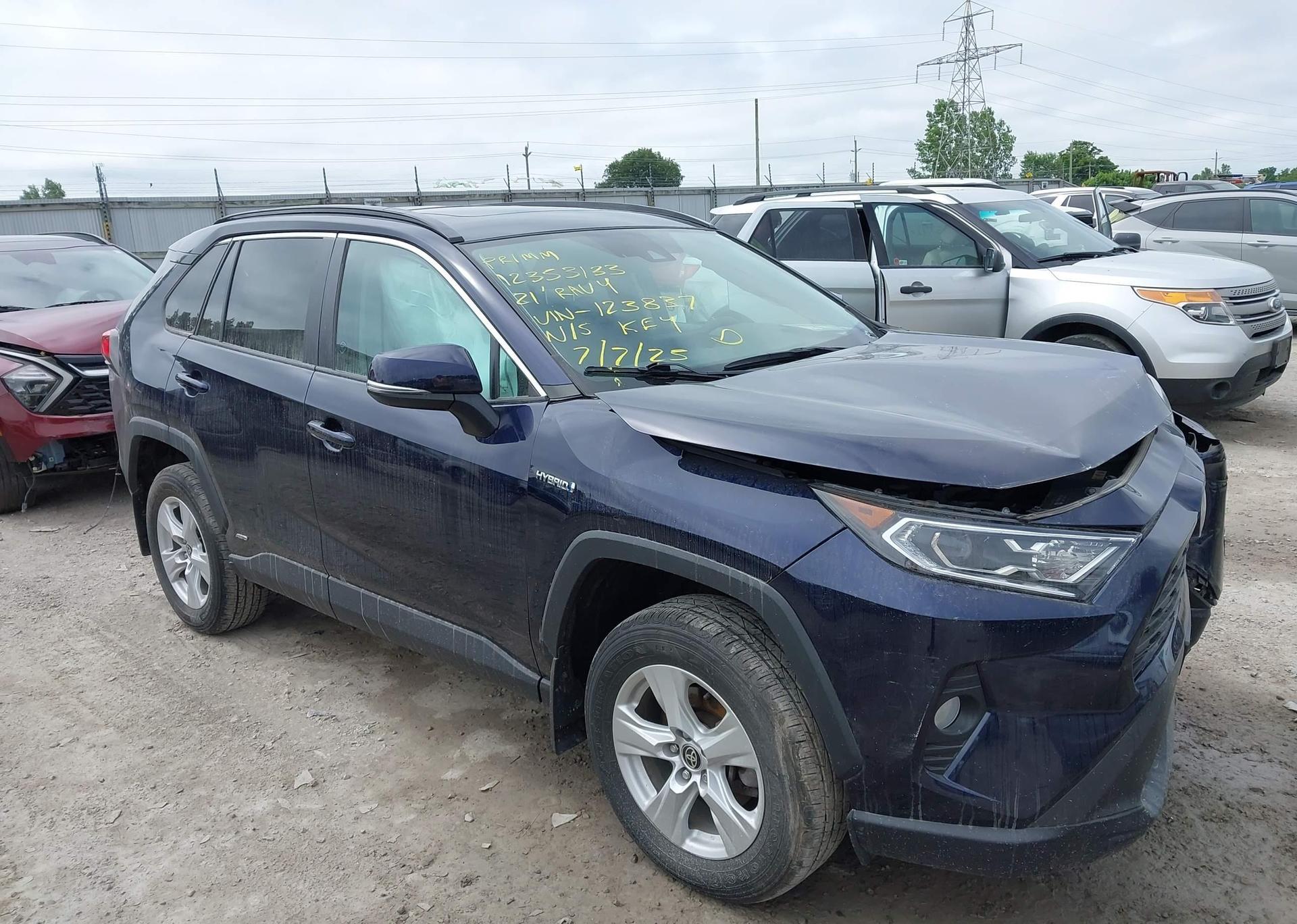 2021 TOYOTA RAV4 HYBRID XLE