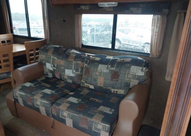 2014 FOREST RIVER SHASTA REVERE SHT32DS