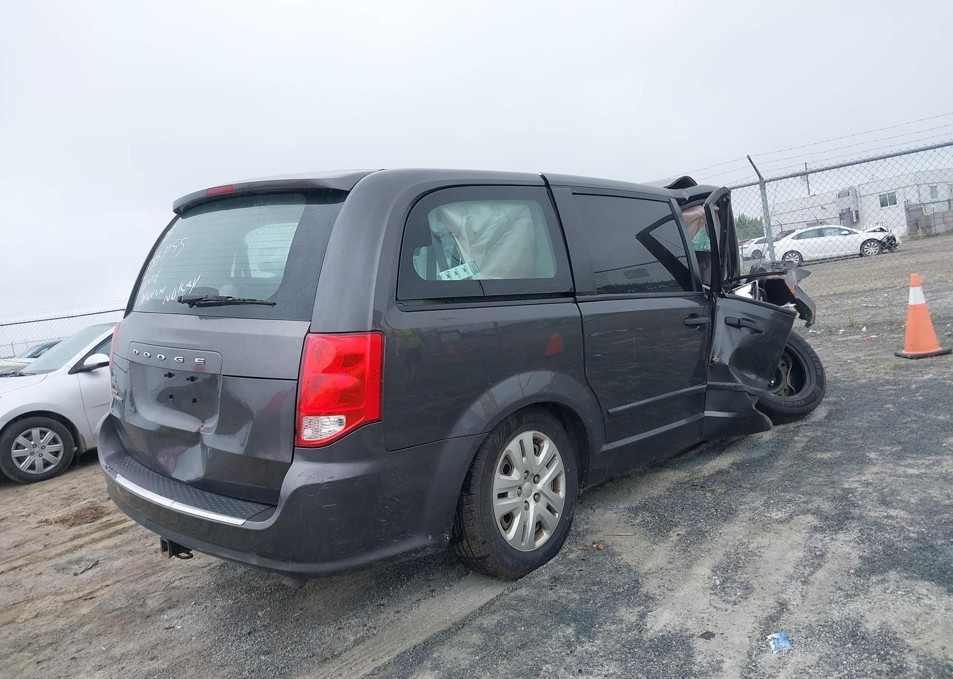 2017 DODGE GRAND CARAVAN SE