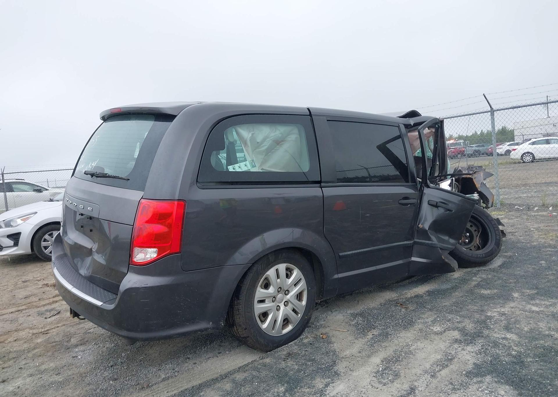 2017 DODGE GRAND CARAVAN SE
