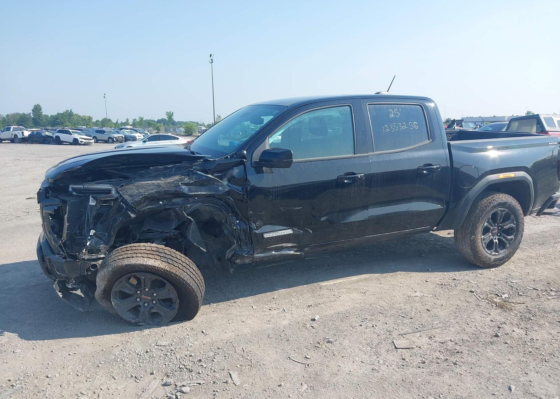 2025 GMC CANYON ELEVATION