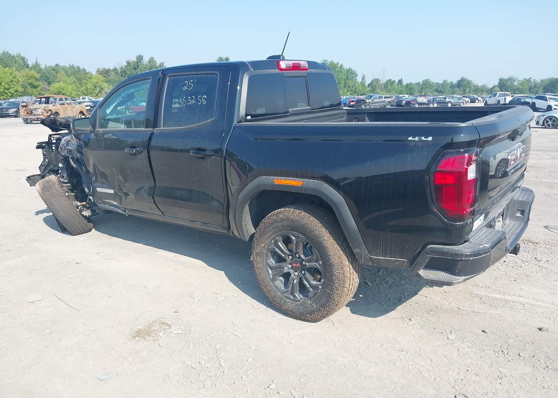 2025 GMC CANYON ELEVATION