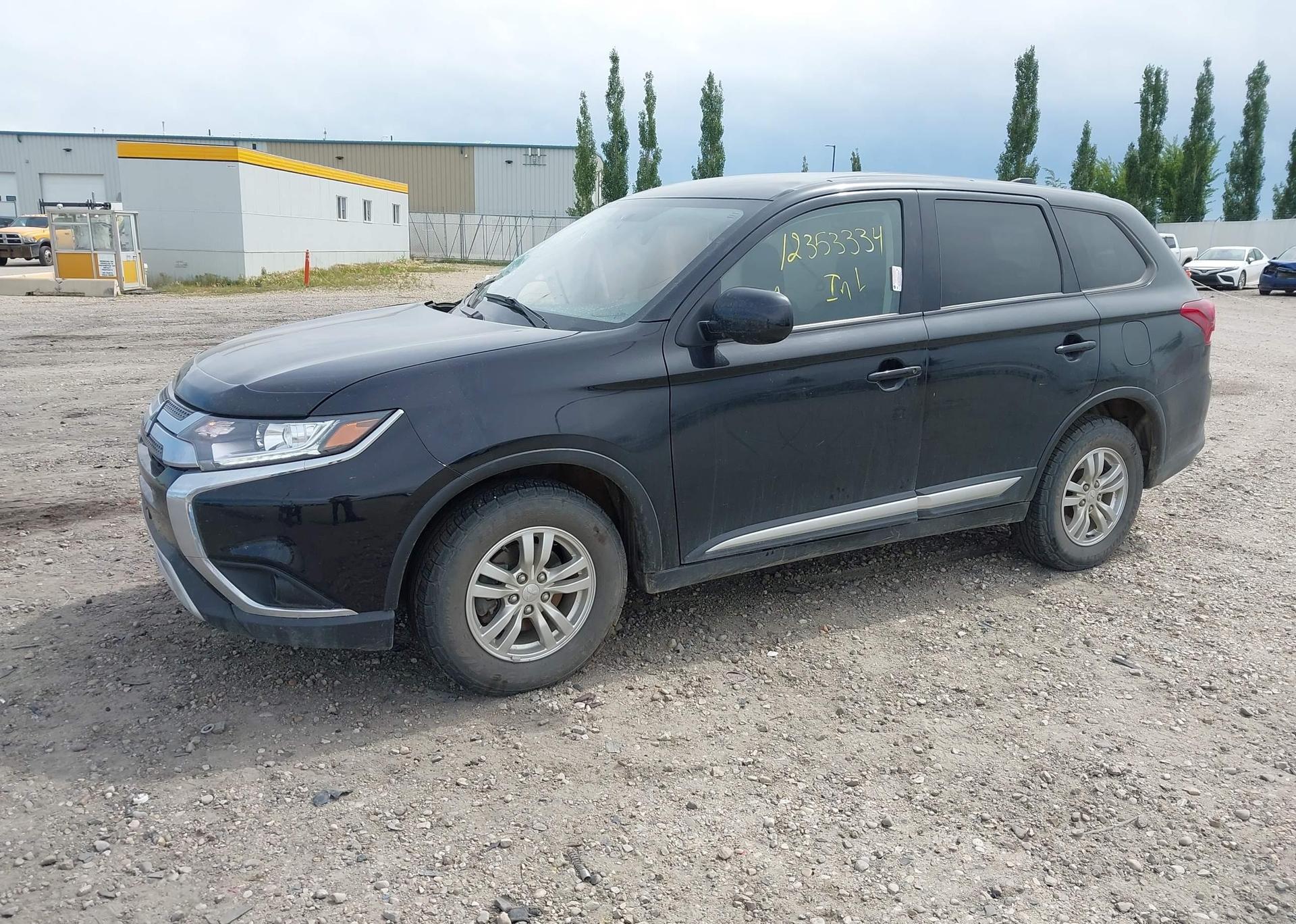 2020 MITSUBISHI OUTLANDER ES