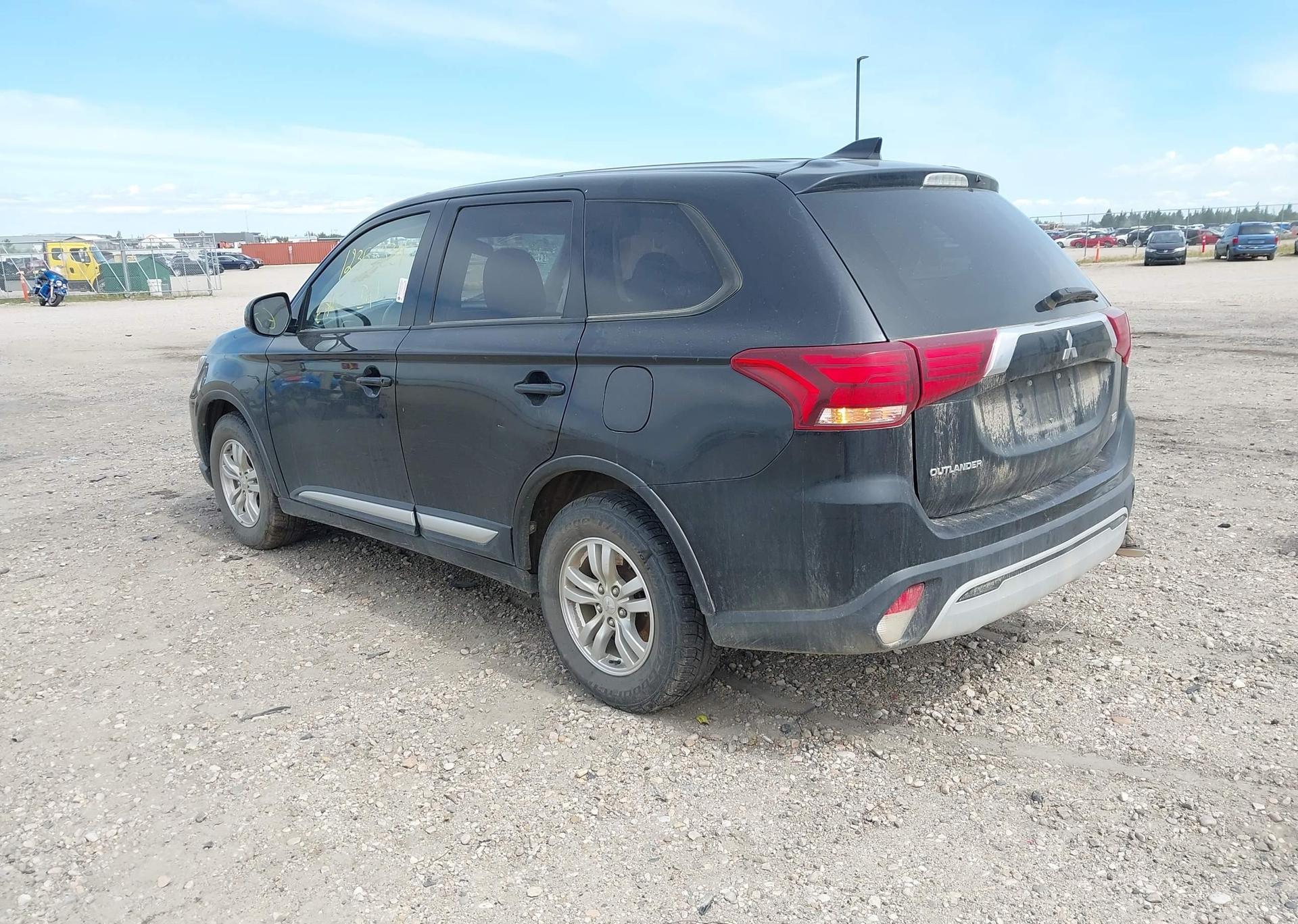 2020 MITSUBISHI OUTLANDER ES