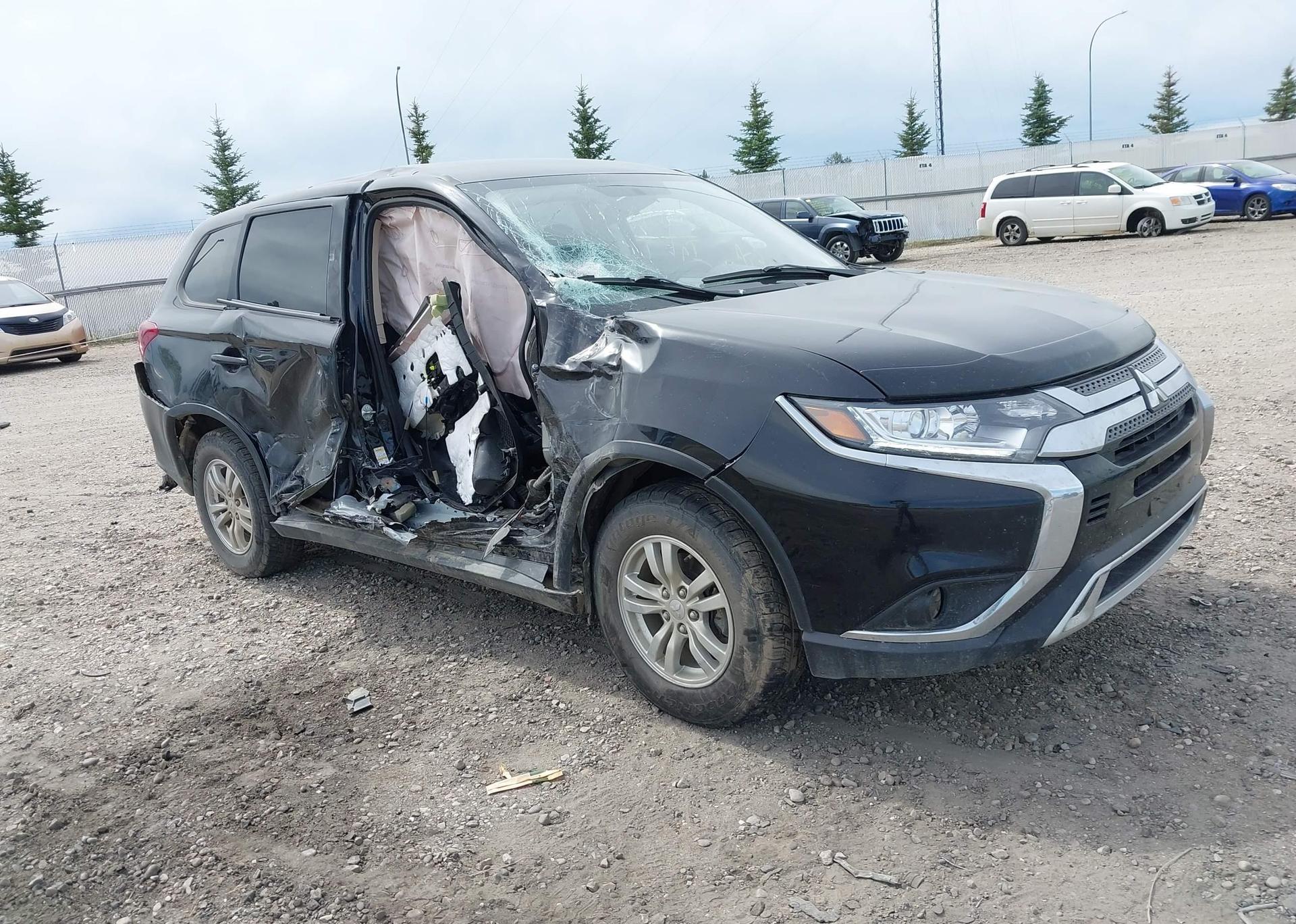 2020 MITSUBISHI OUTLANDER ES
