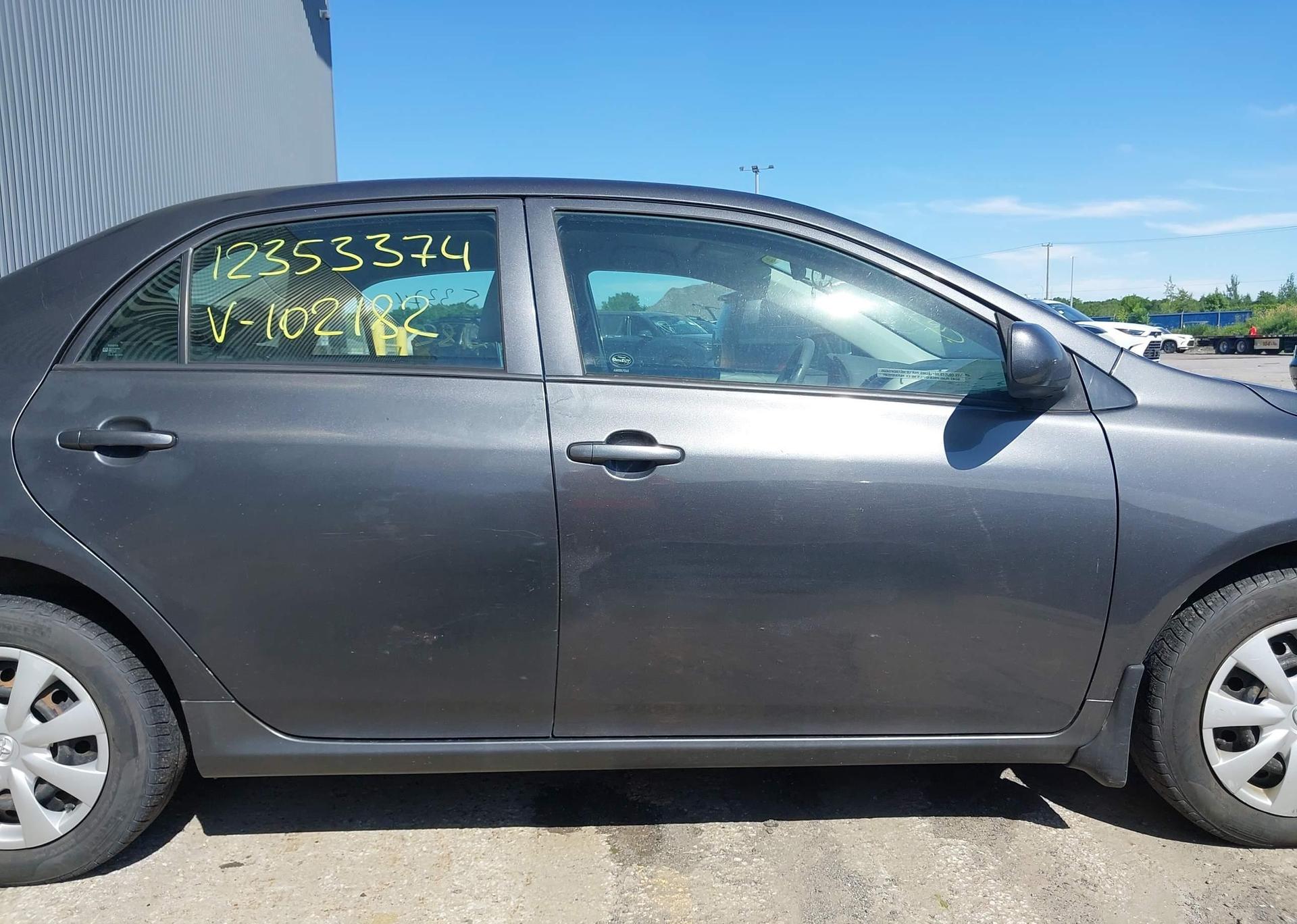 2009 TOYOTA COROLLA S
