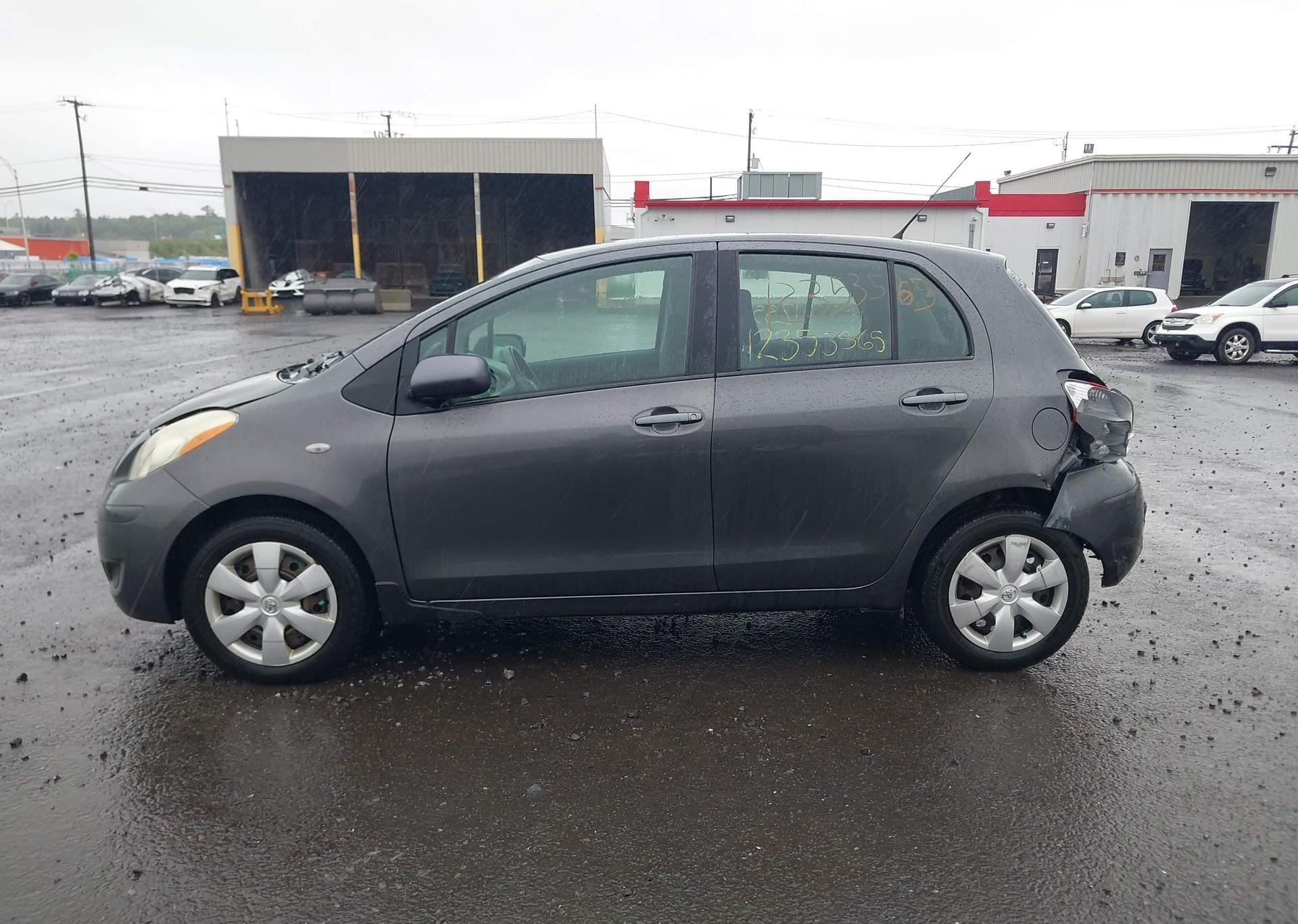 2009 TOYOTA YARIS