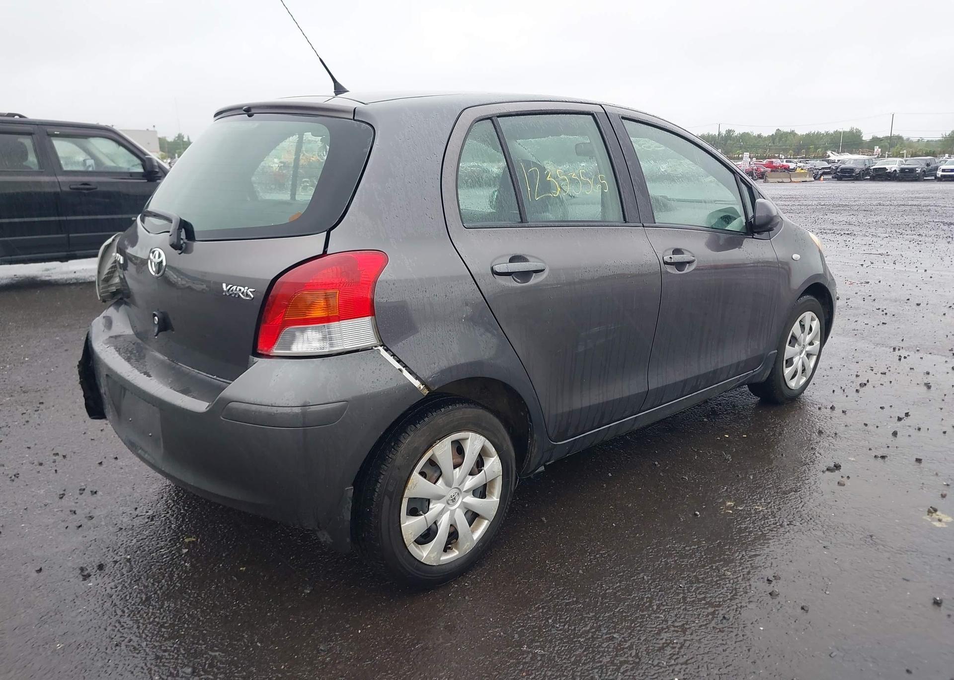 2009 TOYOTA YARIS