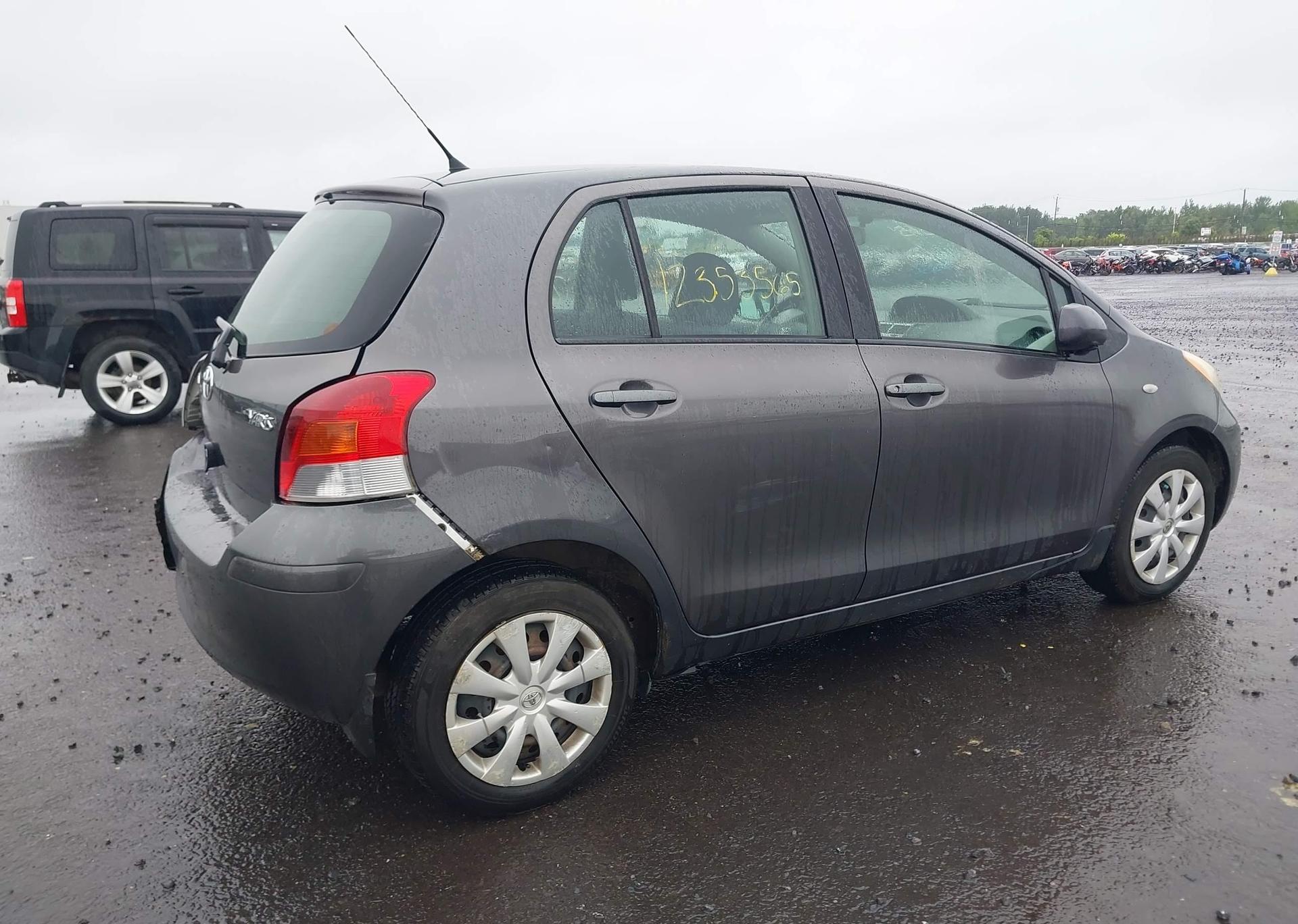 2009 TOYOTA YARIS
